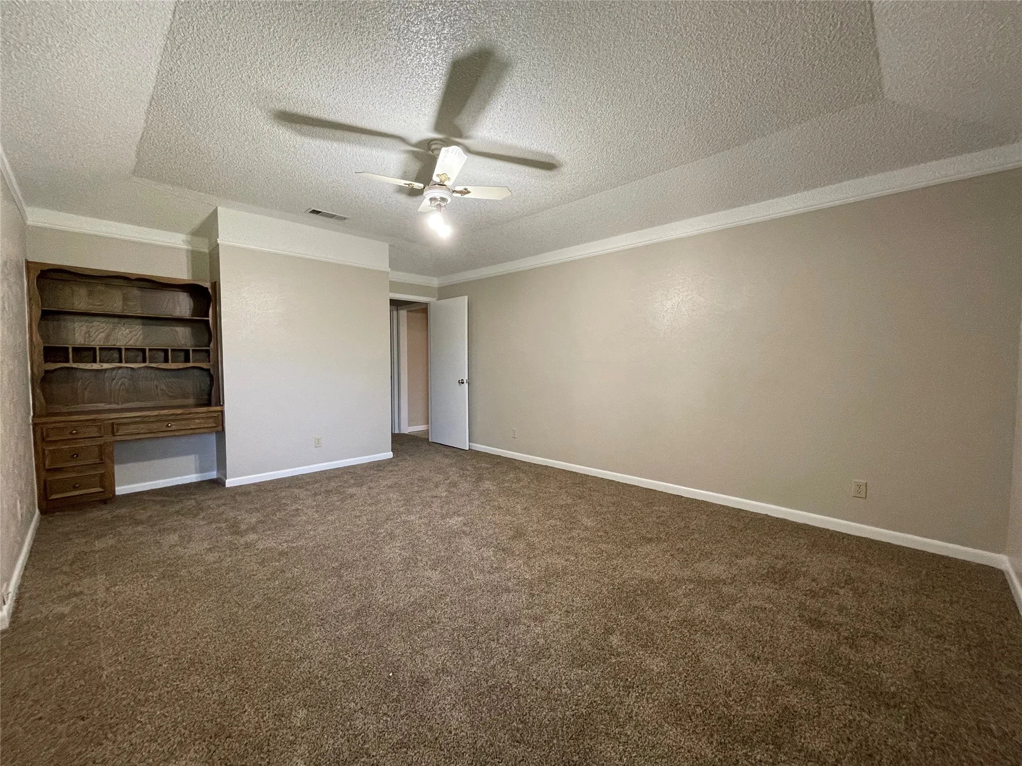 Single Family Residence For Rent in Tarrant County , 4508 Mill Pond Court, Fort Worth, Texas 76133, 3 Bedroom, 3 Bathroom, 2 Garage spaces, 2,339 Sqft, built in 1976, mls#21373036, Real Estate Agent in Fort Worth, Homes For Rent in Tarrant county, Homes For Rent in Fort Worth, Realtor in Fort Worth Texas, Real Estate Brokerage Independent Realty Texas, Luminita Cordes Realtor