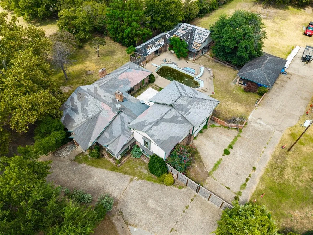 Single Family Residence For Sale in Dallas County , 135 E Pleasant Run Road, Cedar Hill, Texas 75104, 0, 0, 2 Garage spaces, 4,134 Sqft, built in 1979, mls#21382313, Real Estate Agent in Cedar Hill, Homes For Sale in Dallas county, Homes For Sale in Cedar Hill, Realtor in Cedar Hill Texas, Real Estate Brokerage Independent Realty Texas, Luminita Cordes Realtor