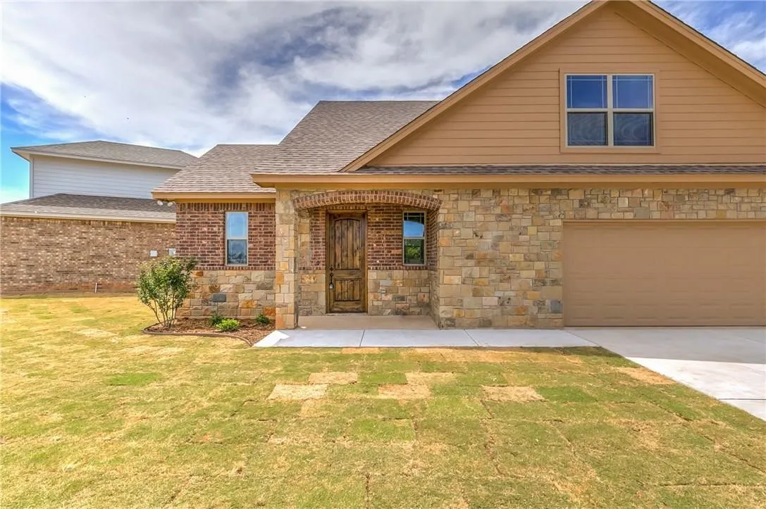 Single Family Residence For Rent in Hood County , 1318 Lauren Lane, Granbury, Texas 76048, 3 Bedroom, 3 Bathroom, 2 Garage spaces, 1,771 Sqft, built in 2017, mls#21382042, Real Estate Agent in Granbury, Homes For Rent in Hood county, Homes For Rent in Granbury, Realtor in Granbury Texas, Real Estate Brokerage Independent Realty Texas, Luminita Cordes Realtor
