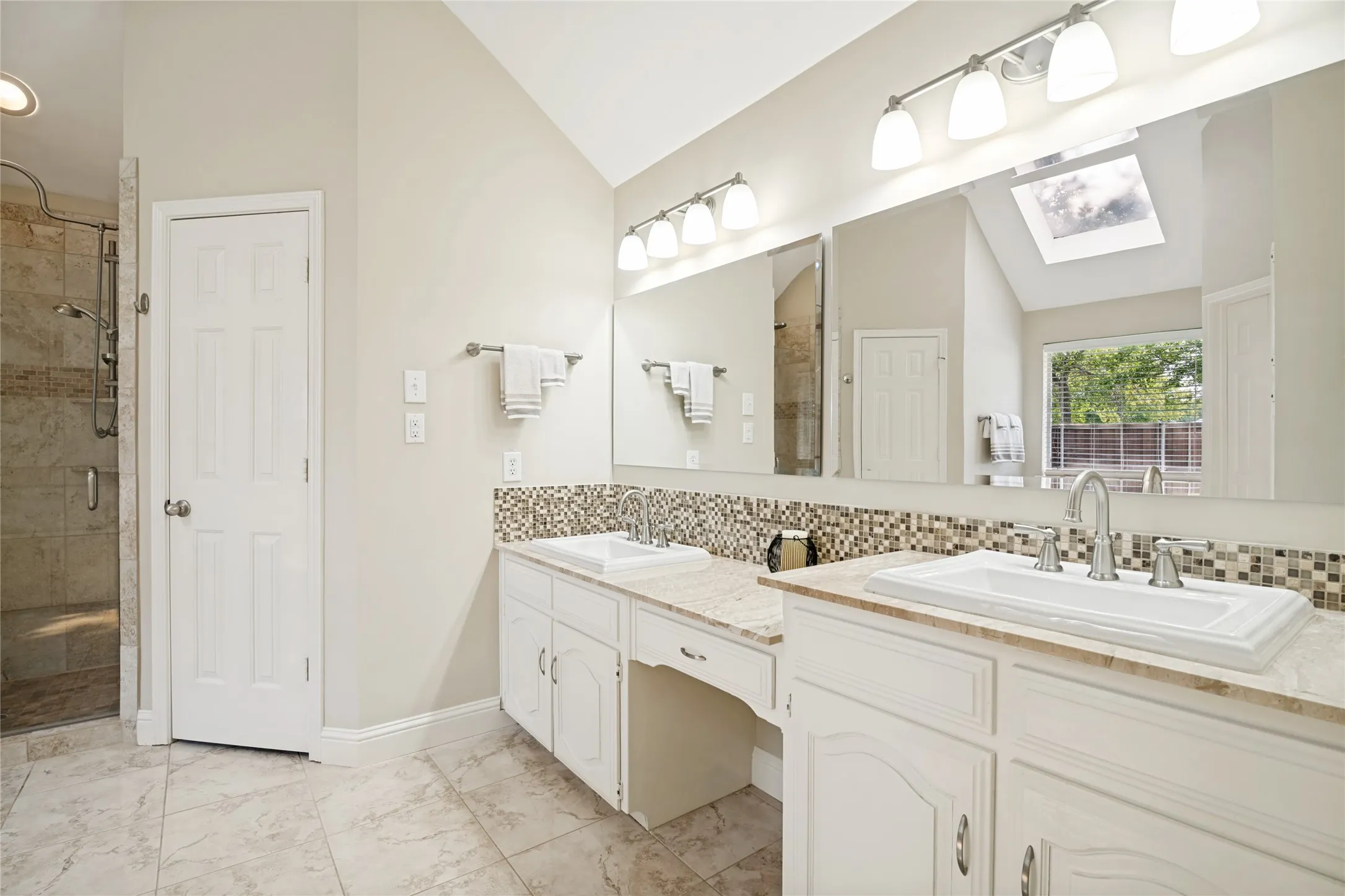 Single Family Residence For Sale in Dallas County , 603 Sandalwood Court, Coppell, Texas 75019, 3 Bedroom, 2 Bathroom, 2 Garage spaces, 1,695 Sqft, built in 1990, mls#21357096, Real Estate Agent in Coppell, Homes For Sale in Dallas county, Homes For Sale in Coppell, Realtor in Coppell Texas, Real Estate Brokerage Independent Realty Texas, Luminita Cordes Realtor