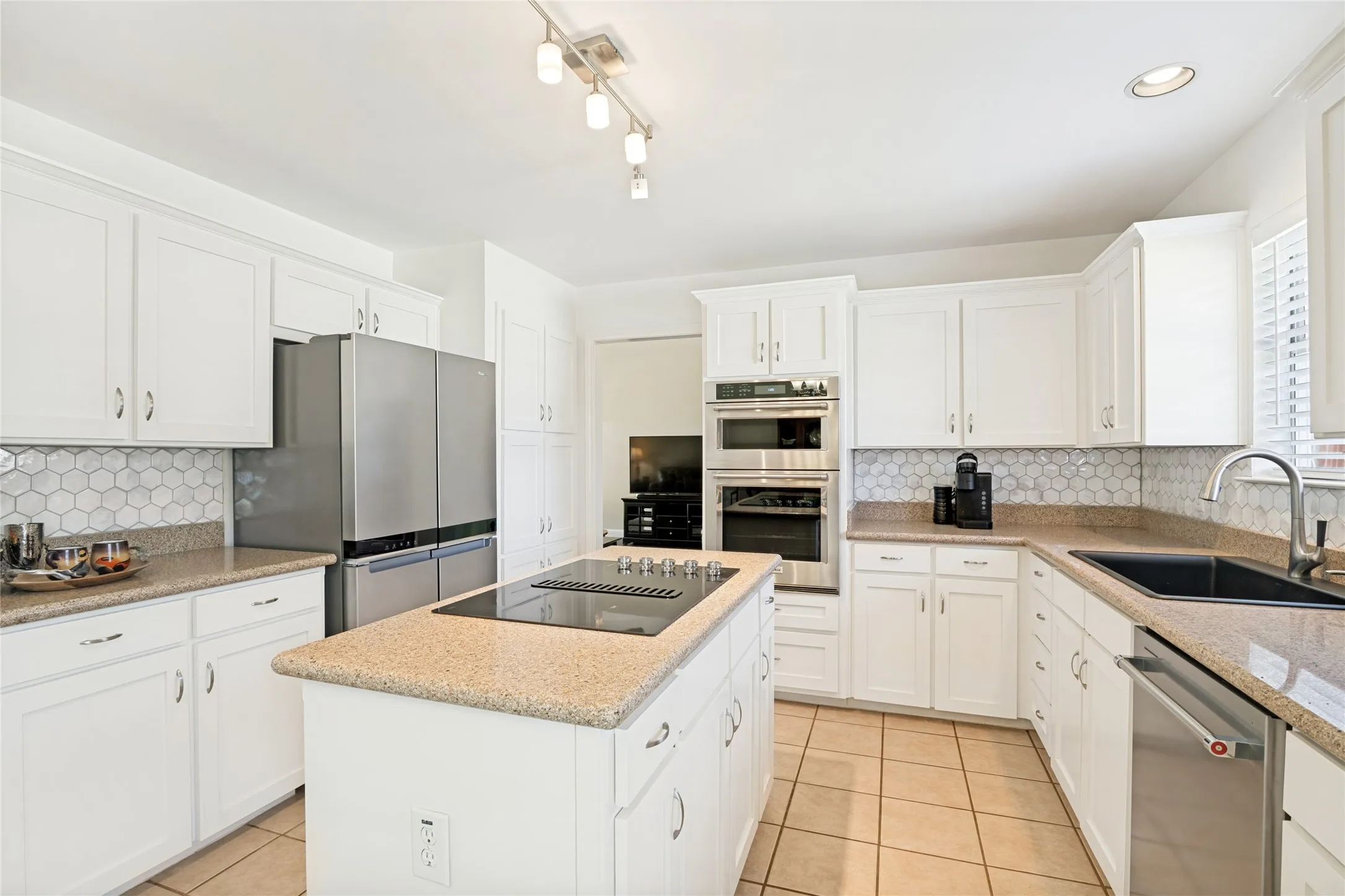 Single Family Residence For Sale in Dallas County , 603 Sandalwood Court, Coppell, Texas 75019, 3 Bedroom, 2 Bathroom, 2 Garage spaces, 1,695 Sqft, built in 1990, mls#21357096, Real Estate Agent in Coppell, Homes For Sale in Dallas county, Homes For Sale in Coppell, Realtor in Coppell Texas, Real Estate Brokerage Independent Realty Texas, Luminita Cordes Realtor