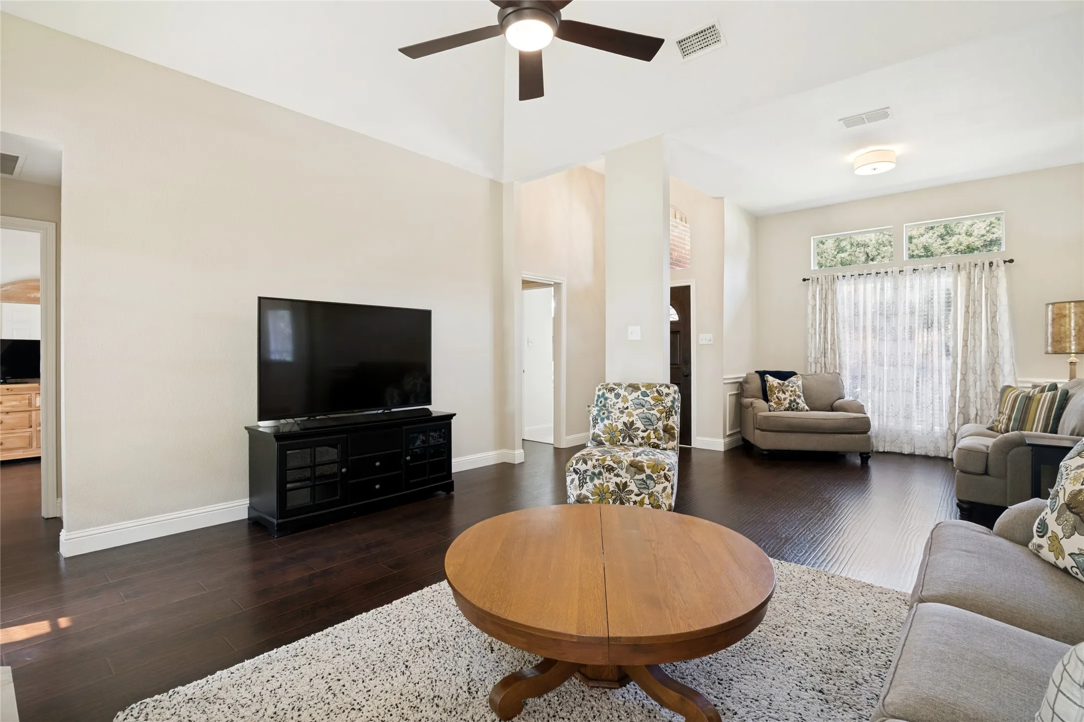 Single Family Residence For Sale in Dallas County , 603 Sandalwood Court, Coppell, Texas 75019, 3 Bedroom, 2 Bathroom, 2 Garage spaces, 1,695 Sqft, built in 1990, mls#21357096, Real Estate Agent in Coppell, Homes For Sale in Dallas county, Homes For Sale in Coppell, Realtor in Coppell Texas, Real Estate Brokerage Independent Realty Texas, Luminita Cordes Realtor