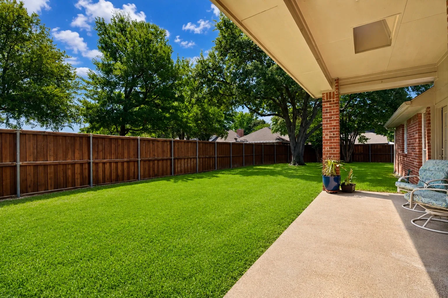 Single Family Residence For Sale in Dallas County , 603 Sandalwood Court, Coppell, Texas 75019, 3 Bedroom, 2 Bathroom, 2 Garage spaces, 1,695 Sqft, built in 1990, mls#21357096, Real Estate Agent in Coppell, Homes For Sale in Dallas county, Homes For Sale in Coppell, Realtor in Coppell Texas, Real Estate Brokerage Independent Realty Texas, Luminita Cordes Realtor