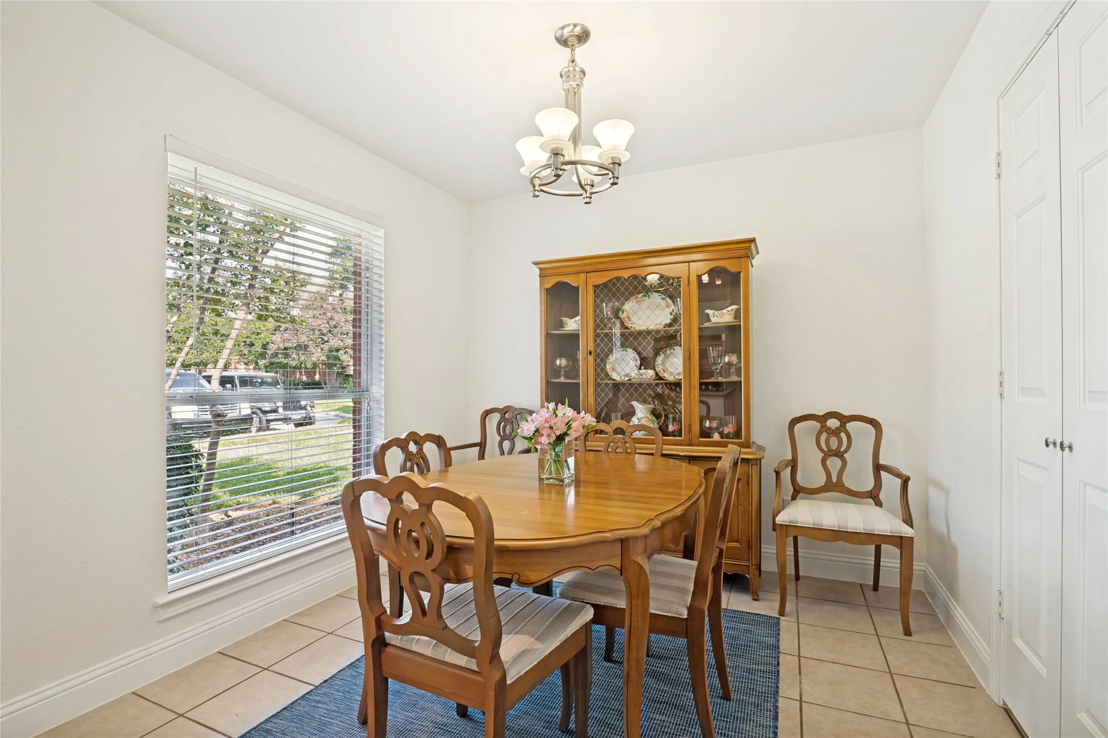 Single Family Residence For Sale in Dallas County , 603 Sandalwood Court, Coppell, Texas 75019, 3 Bedroom, 2 Bathroom, 2 Garage spaces, 1,695 Sqft, built in 1990, mls#21357096, Real Estate Agent in Coppell, Homes For Sale in Dallas county, Homes For Sale in Coppell, Realtor in Coppell Texas, Real Estate Brokerage Independent Realty Texas, Luminita Cordes Realtor