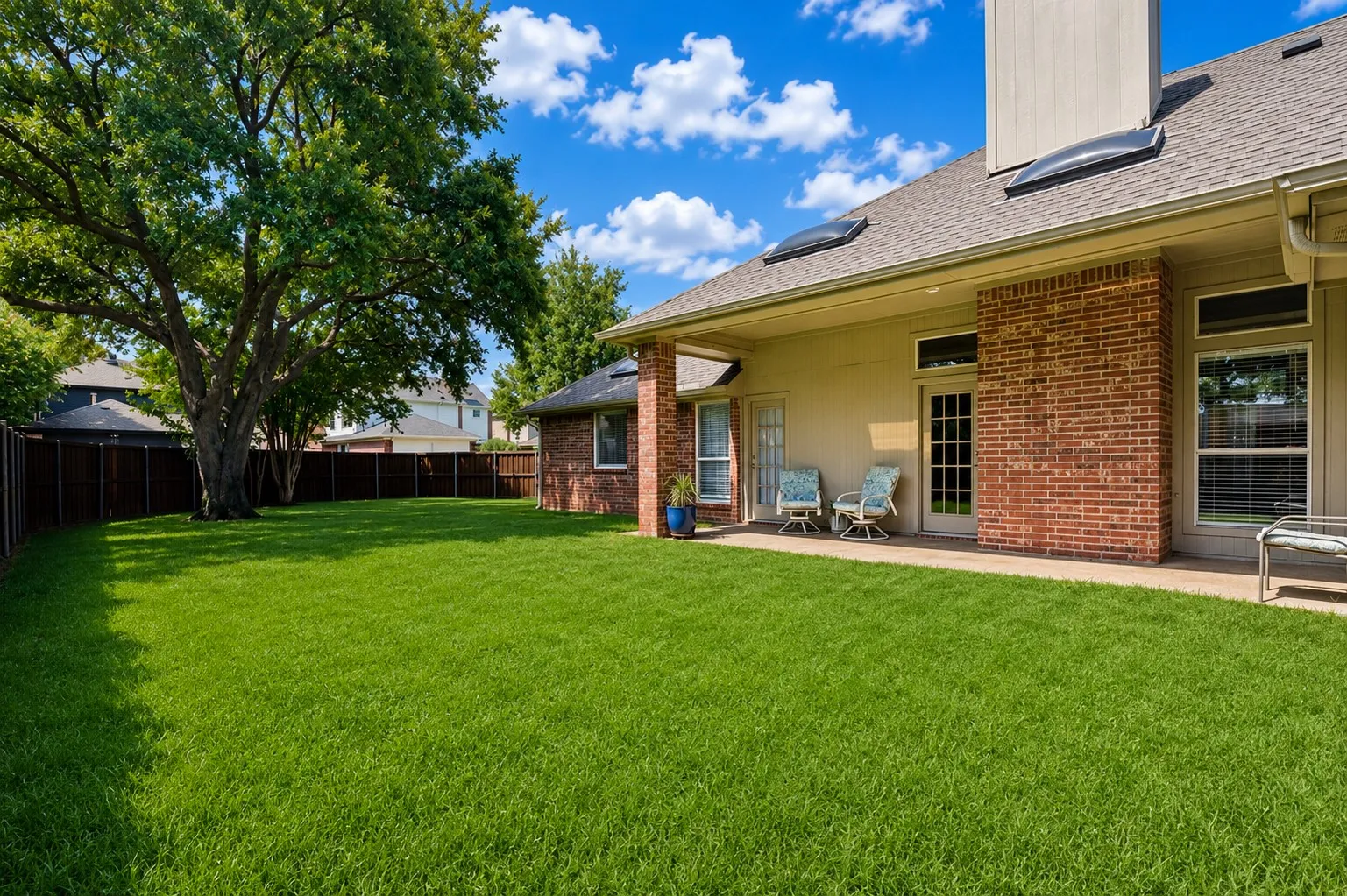 Single Family Residence For Sale in Dallas County , 603 Sandalwood Court, Coppell, Texas 75019, 3 Bedroom, 2 Bathroom, 2 Garage spaces, 1,695 Sqft, built in 1990, mls#21357096, Real Estate Agent in Coppell, Homes For Sale in Dallas county, Homes For Sale in Coppell, Realtor in Coppell Texas, Real Estate Brokerage Independent Realty Texas, Luminita Cordes Realtor