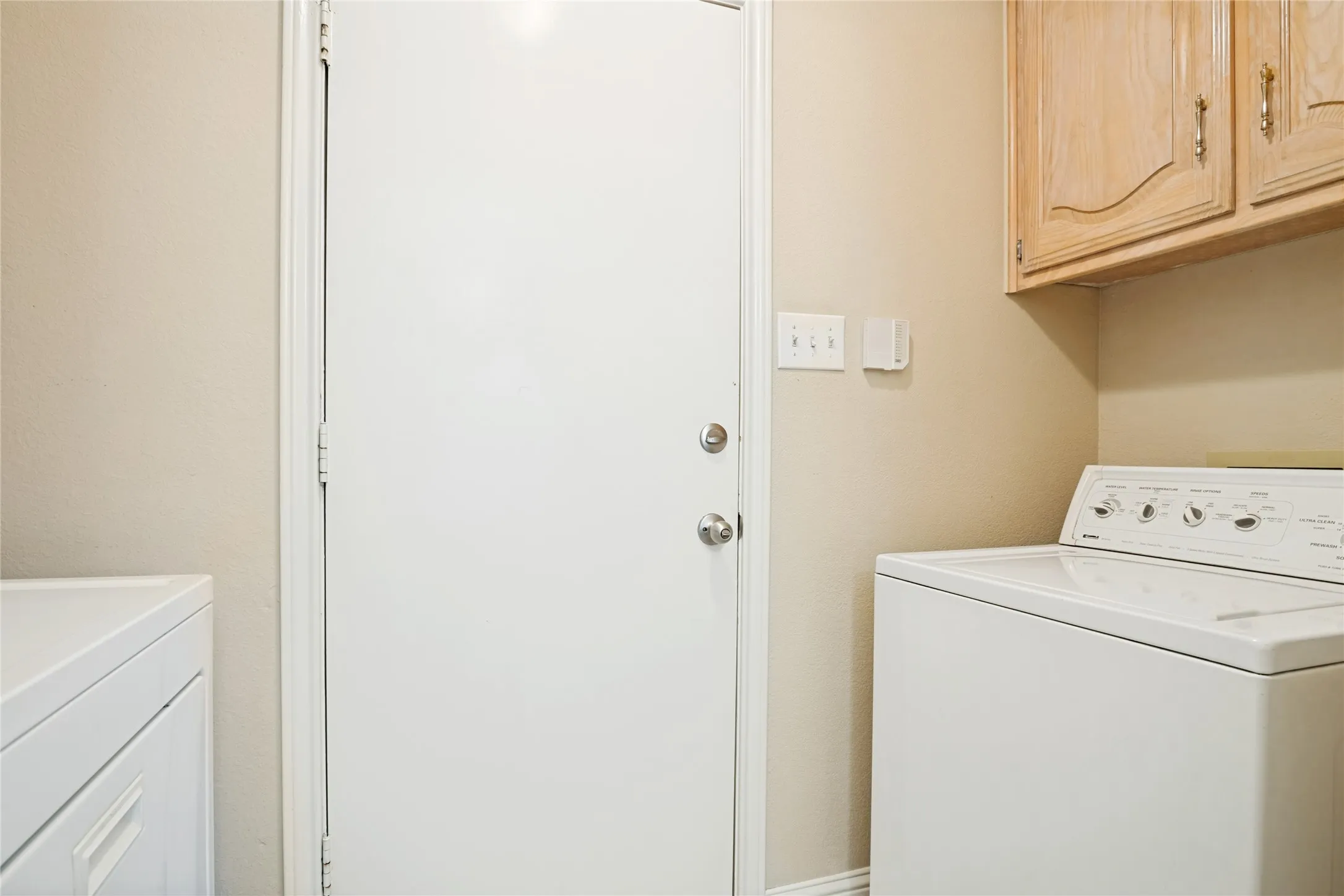 Single Family Residence For Sale in Dallas County , 603 Sandalwood Court, Coppell, Texas 75019, 3 Bedroom, 2 Bathroom, 2 Garage spaces, 1,695 Sqft, built in 1990, mls#21357096, Real Estate Agent in Coppell, Homes For Sale in Dallas county, Homes For Sale in Coppell, Realtor in Coppell Texas, Real Estate Brokerage Independent Realty Texas, Luminita Cordes Realtor