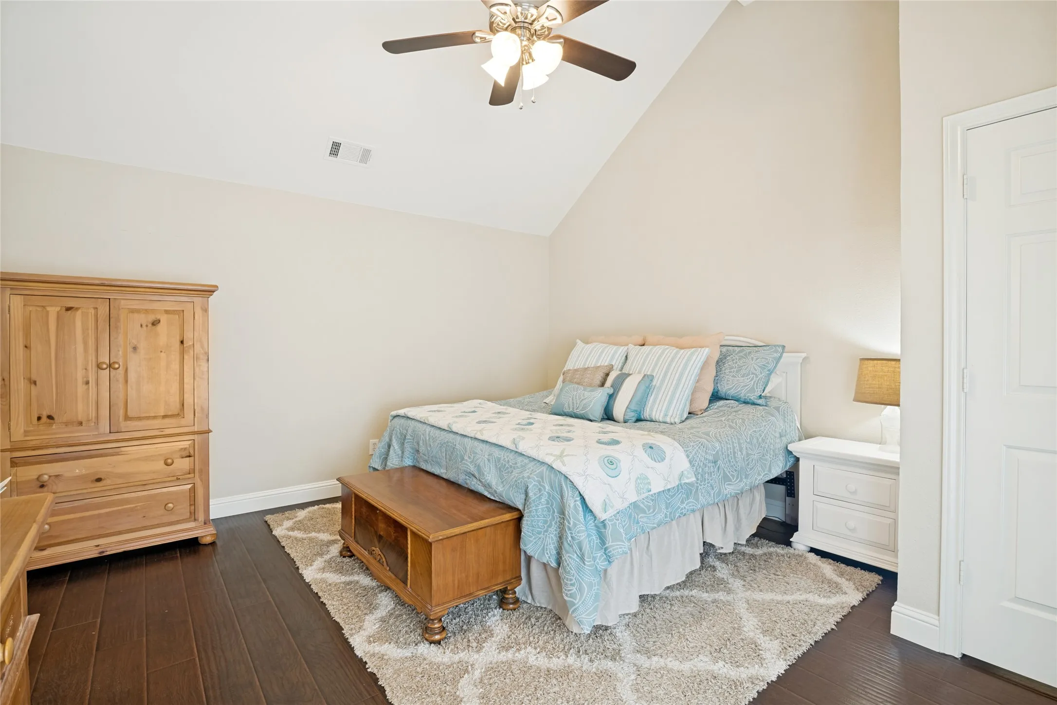 Single Family Residence For Sale in Dallas County , 603 Sandalwood Court, Coppell, Texas 75019, 3 Bedroom, 2 Bathroom, 2 Garage spaces, 1,695 Sqft, built in 1990, mls#21357096, Real Estate Agent in Coppell, Homes For Sale in Dallas county, Homes For Sale in Coppell, Realtor in Coppell Texas, Real Estate Brokerage Independent Realty Texas, Luminita Cordes Realtor