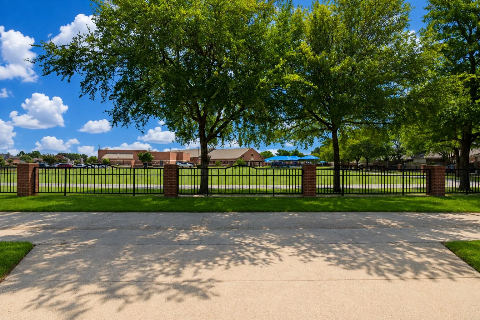 Single Family Residence For Sale in Dallas County , 603 Sandalwood Court, Coppell, Texas 75019, 3 Bedroom, 2 Bathroom, 2 Garage spaces, 1,695 Sqft, built in 1990, mls#21357096, Real Estate Agent in Coppell, Homes For Sale in Dallas county, Homes For Sale in Coppell, Realtor in Coppell Texas, Real Estate Brokerage Independent Realty Texas, Luminita Cordes Realtor