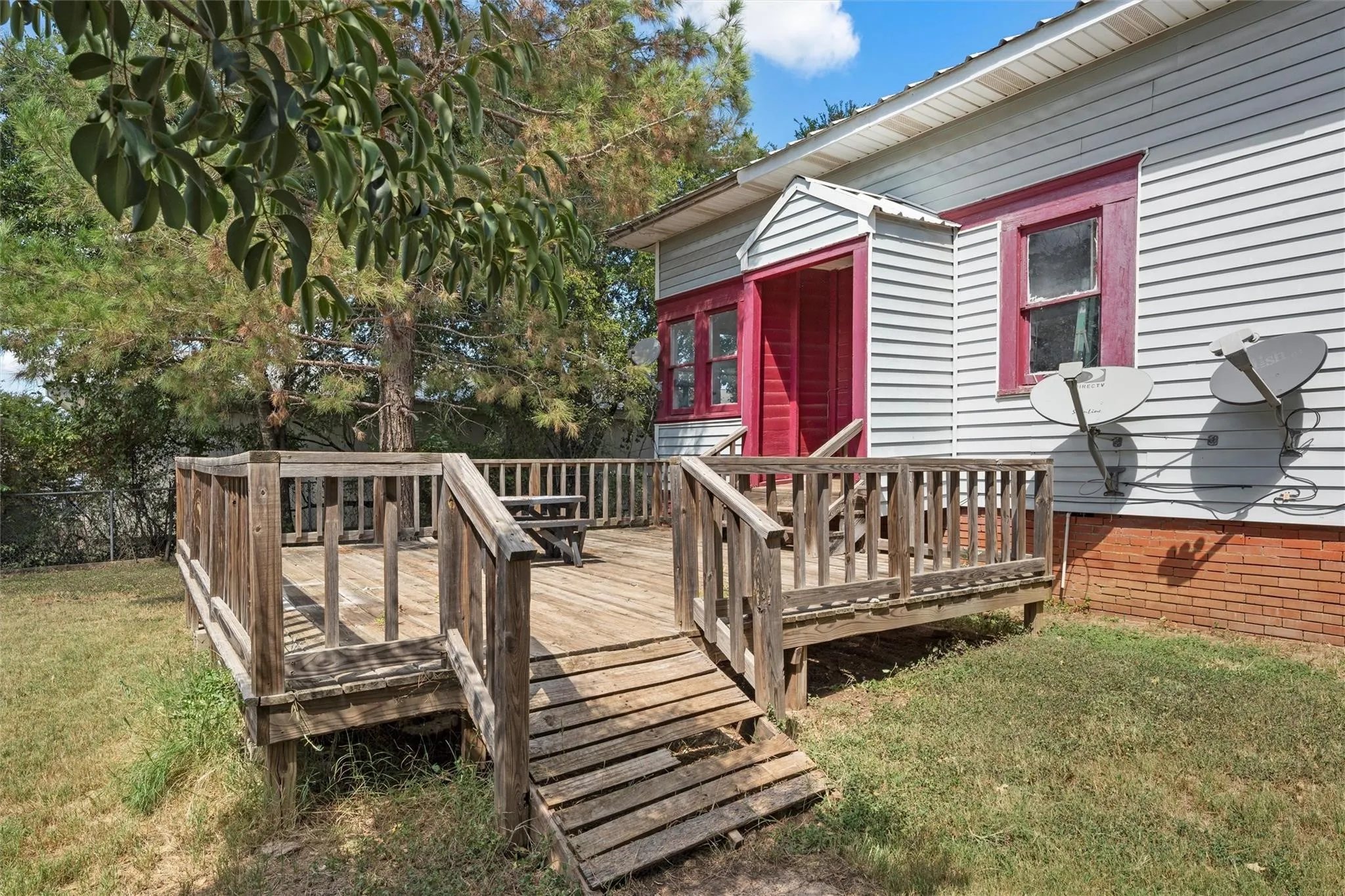Single Family Residence For Sale in Hamilton County , 506 E Main Street, Hamilton, Texas 76531, 4 Bedroom, 2 Bathroom, 2 Garage spaces, 2,132 Sqft, built in 1911, mls#21376618, Real Estate Agent in Hamilton, Homes For Sale in Hamilton county, Homes For Sale in Hamilton, Realtor in Hamilton Texas, Real Estate Brokerage Independent Realty Texas, Luminita Cordes Realtor