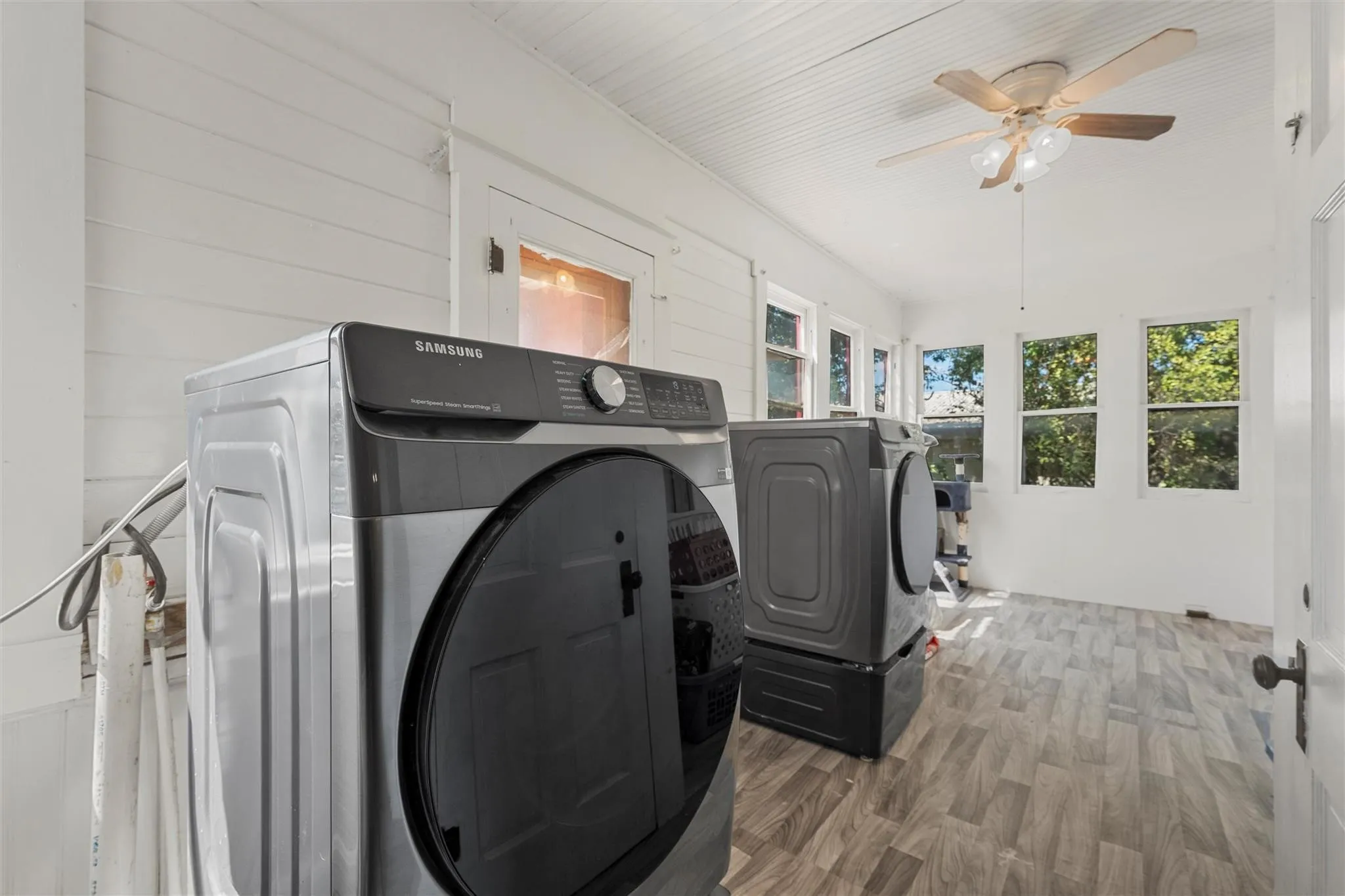 Single Family Residence For Sale in Hamilton County , 506 E Main Street, Hamilton, Texas 76531, 4 Bedroom, 2 Bathroom, 2 Garage spaces, 2,132 Sqft, built in 1911, mls#21376618, Real Estate Agent in Hamilton, Homes For Sale in Hamilton county, Homes For Sale in Hamilton, Realtor in Hamilton Texas, Real Estate Brokerage Independent Realty Texas, Luminita Cordes Realtor