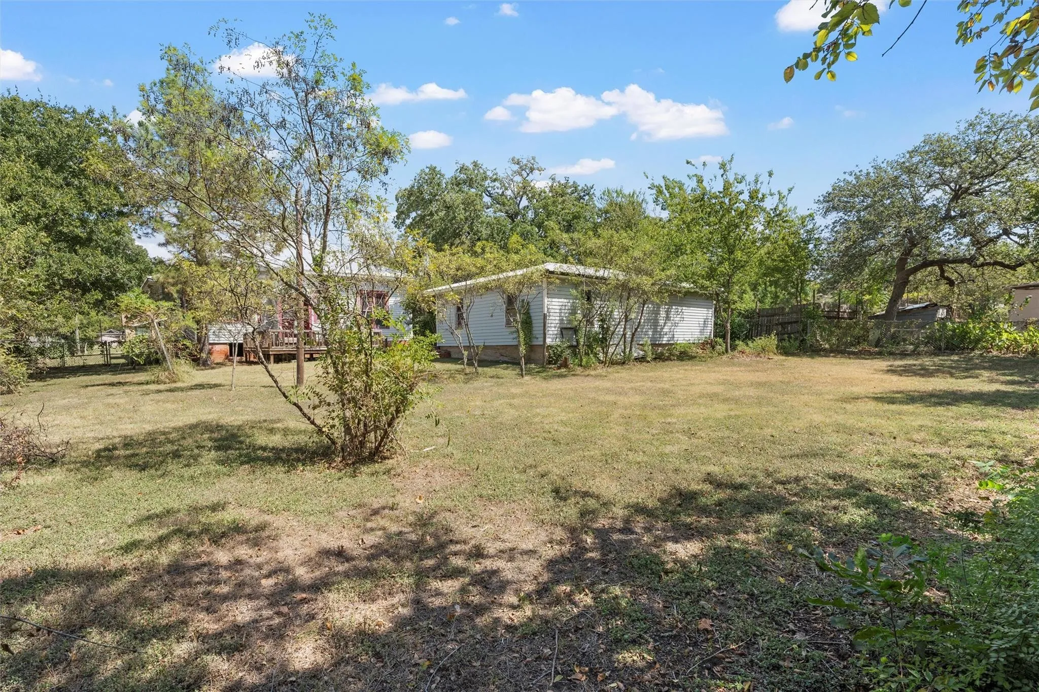 Single Family Residence For Sale in Hamilton County , 506 E Main Street, Hamilton, Texas 76531, 4 Bedroom, 2 Bathroom, 2 Garage spaces, 2,132 Sqft, built in 1911, mls#21376618, Real Estate Agent in Hamilton, Homes For Sale in Hamilton county, Homes For Sale in Hamilton, Realtor in Hamilton Texas, Real Estate Brokerage Independent Realty Texas, Luminita Cordes Realtor