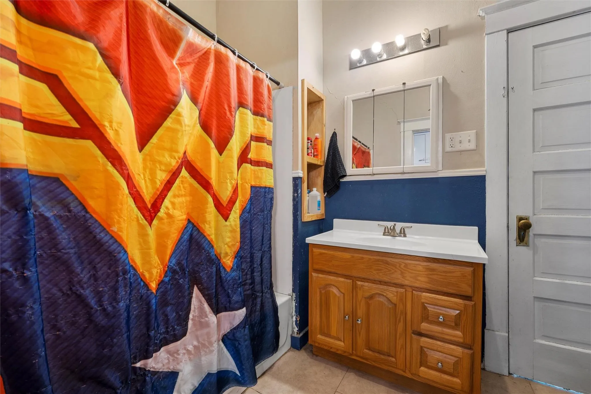 Single Family Residence For Sale in Hamilton County , 506 E Main Street, Hamilton, Texas 76531, 4 Bedroom, 2 Bathroom, 2 Garage spaces, 2,132 Sqft, built in 1911, mls#21376618, Real Estate Agent in Hamilton, Homes For Sale in Hamilton county, Homes For Sale in Hamilton, Realtor in Hamilton Texas, Real Estate Brokerage Independent Realty Texas, Luminita Cordes Realtor