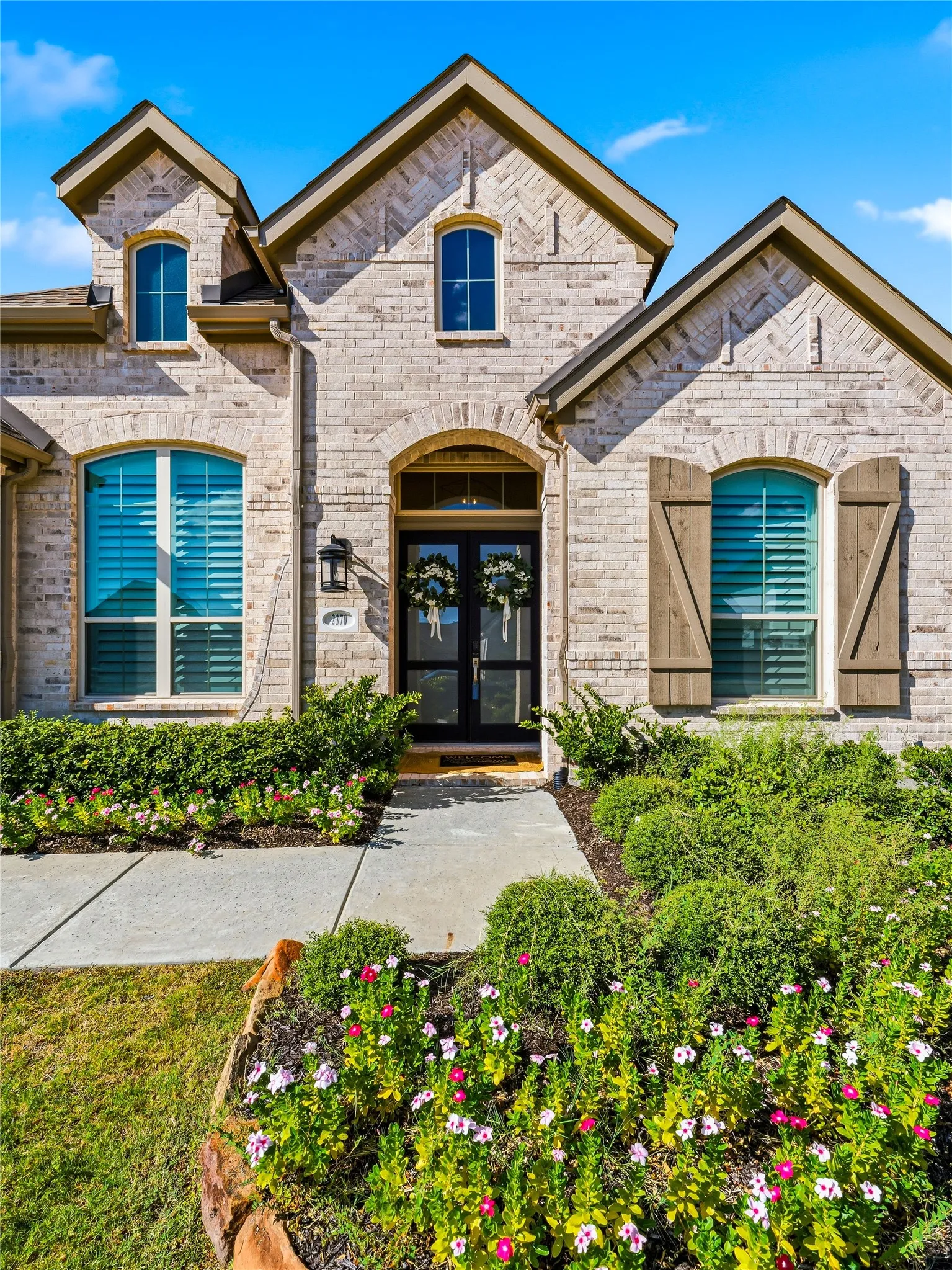 Single Family Residence For Rent in Collin County , 2370 Rainforest Drive, Prosper, Texas 75078, 4 Bedroom, 5 Bathroom, 3 Garage spaces, 2,977 Sqft, built in 2021, mls#21382322, Real Estate Agent in Prosper, Homes For Rent in Collin county, Homes For Rent in Prosper, Realtor in Prosper Texas, Real Estate Brokerage Independent Realty Texas, Luminita Cordes Realtor