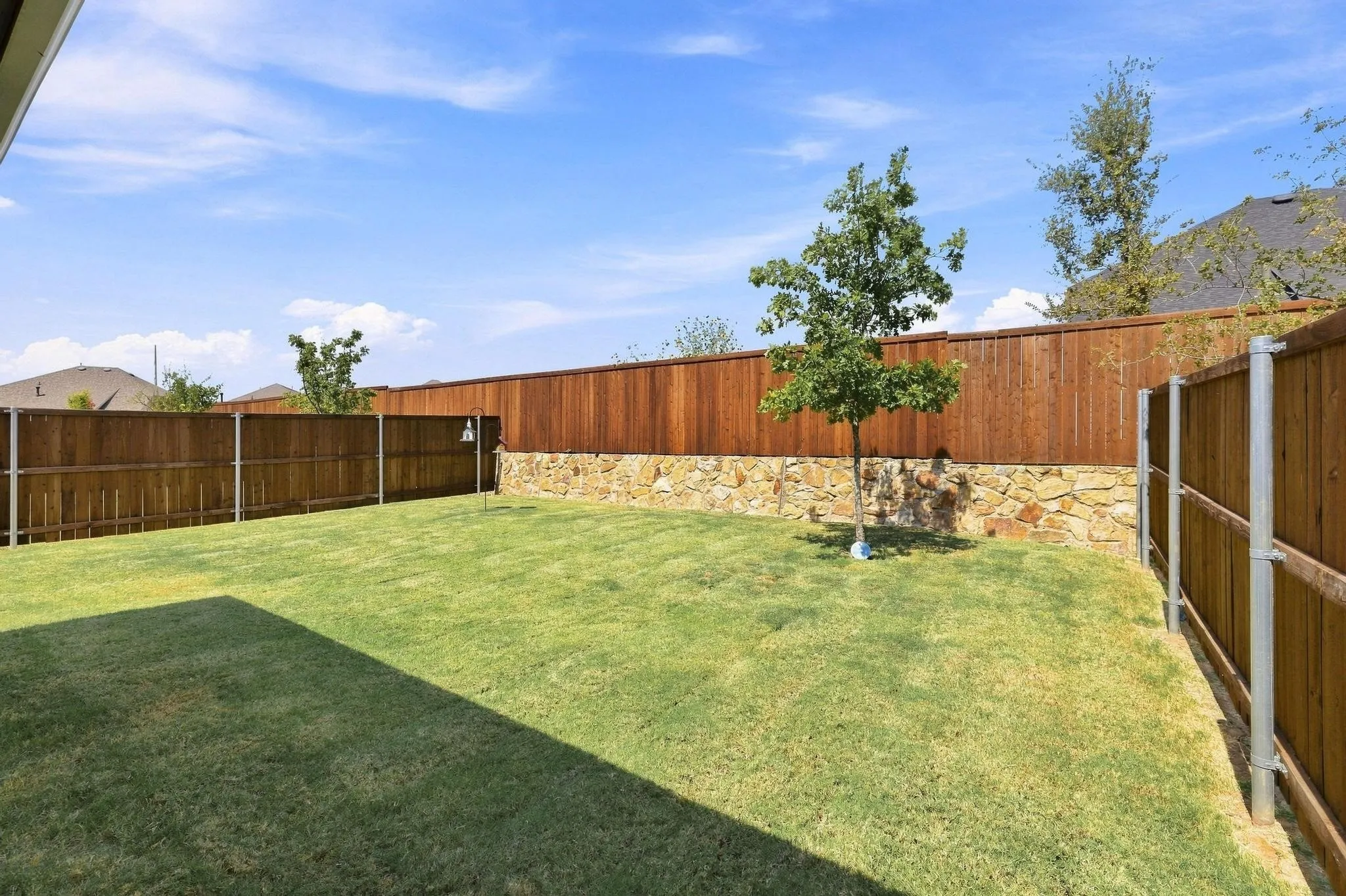 Single Family Residence For Sale in Grayson County , 815 Sunflower Trail, Sherman, Texas 75092, 3 Bedroom, 3 Bathroom, 2 Garage spaces, 2,007 Sqft, built in 2024, mls#21380062, Real Estate Agent in Sherman, Homes For Sale in Grayson county, Homes For Sale in Sherman, Realtor in Sherman Texas, Real Estate Brokerage Independent Realty Texas, Luminita Cordes Realtor