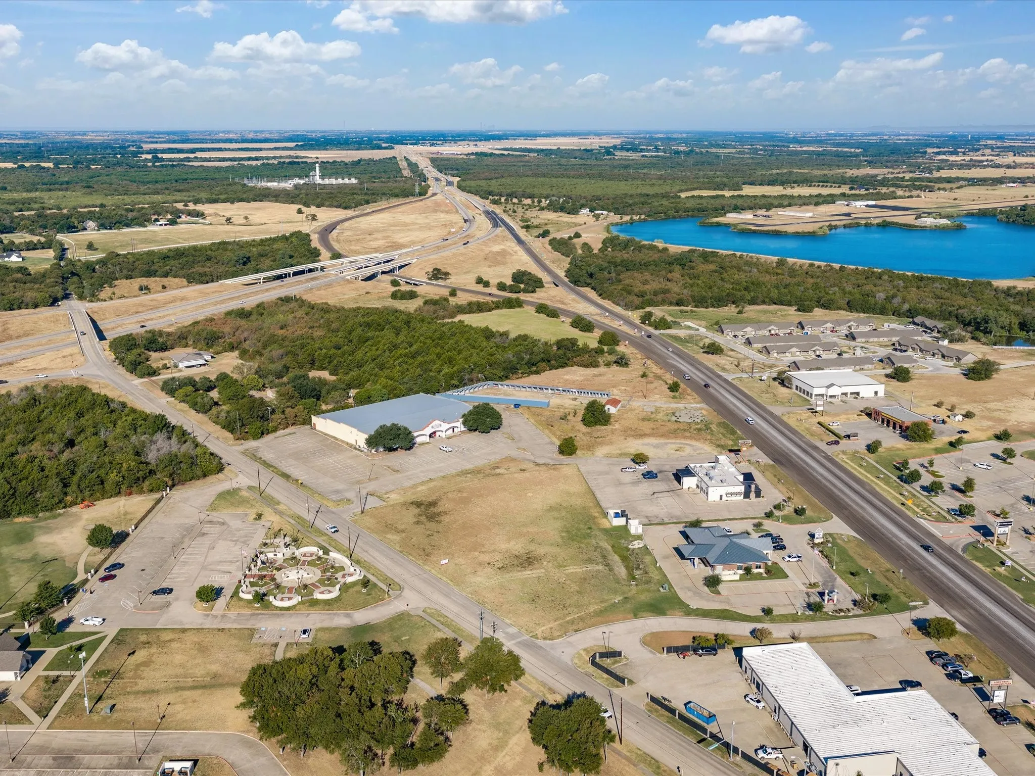 Unimproved Land For Sale in Ellis County , Lot 3R Ennis Parkway Avenue, Ennis, Texas 75119, 0, 0, Garage spaces, 0 Sqft, built in 0, mls#21382279, Real Estate Agent in Ennis, Homes For Sale in Ellis county, Homes For Sale in Ennis, Realtor in Ennis Texas, Real Estate Brokerage Independent Realty Texas, Luminita Cordes Realtor