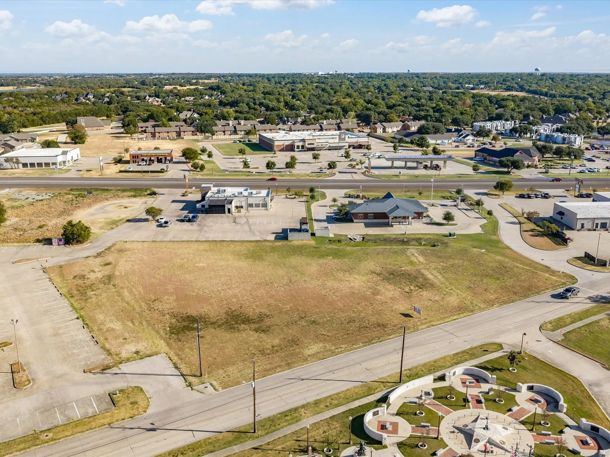 Unimproved Land For Sale in Ellis County , Lot 3R Ennis Parkway Avenue, Ennis, Texas 75119, 0, 0, Garage spaces, 0 Sqft, built in 0, mls#21382279, Real Estate Agent in Ennis, Homes For Sale in Ellis county, Homes For Sale in Ennis, Realtor in Ennis Texas, Real Estate Brokerage Independent Realty Texas, Luminita Cordes Realtor