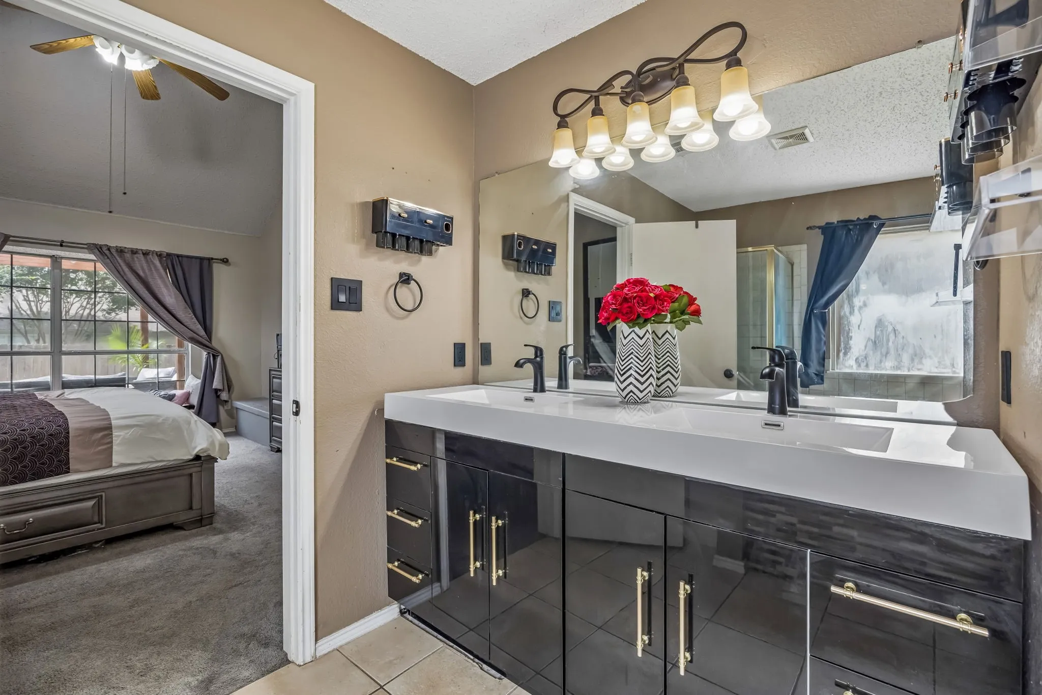 Primary Ensuite Bath