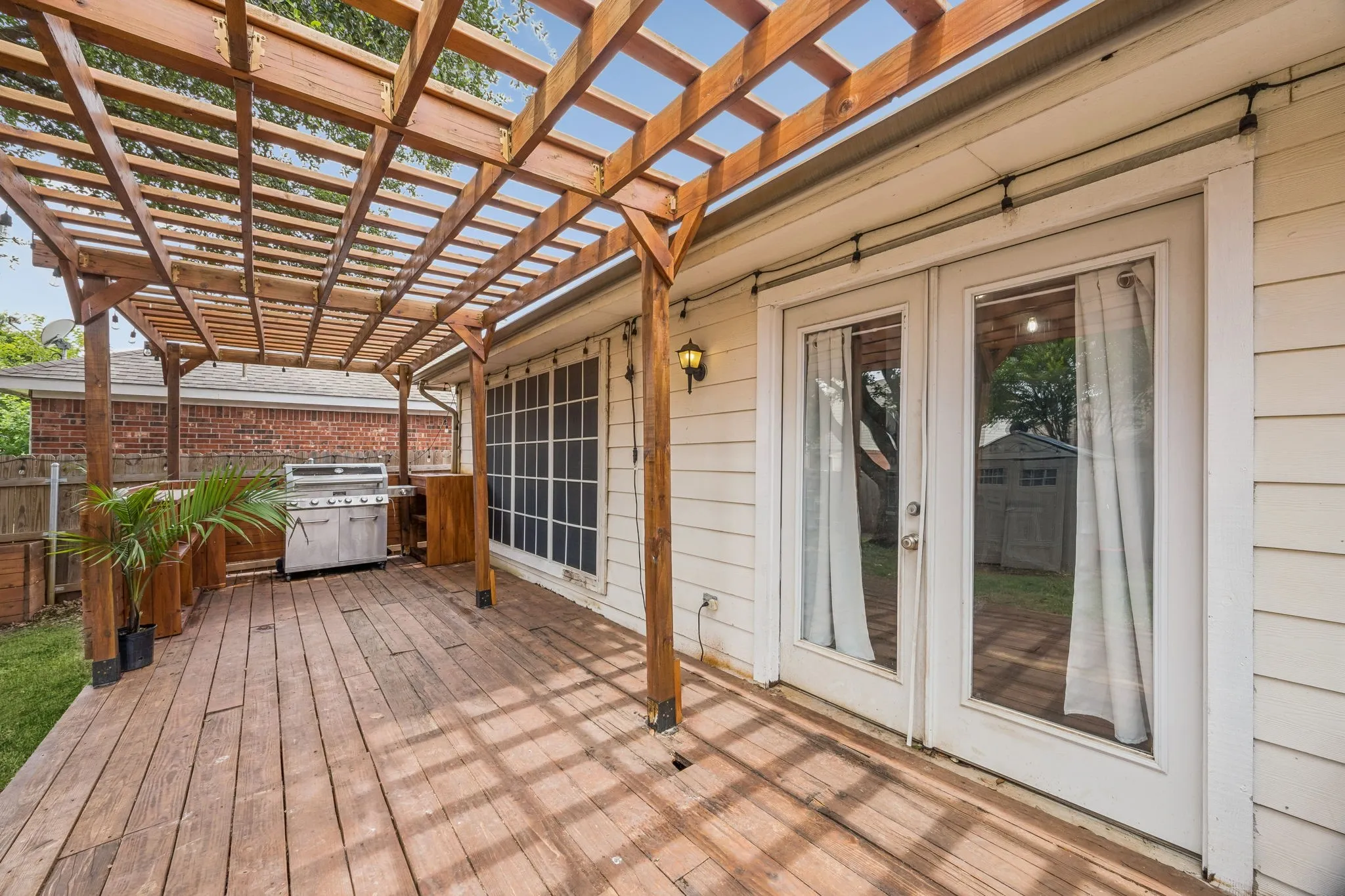 Single Family Residence For Sale in Tarrant County , 4501 Stepping Stone Drive, Fort Worth, Texas 76123, 4 Bedroom, 3 Bathroom, 2 Garage spaces, 2,680 Sqft, built in 2000, mls#21382260, Real Estate Agent in Fort Worth, Homes For Sale in Tarrant county, Homes For Sale in Fort Worth, Realtor in Fort Worth Texas, Real Estate Brokerage Independent Realty Texas, Luminita Cordes Realtor