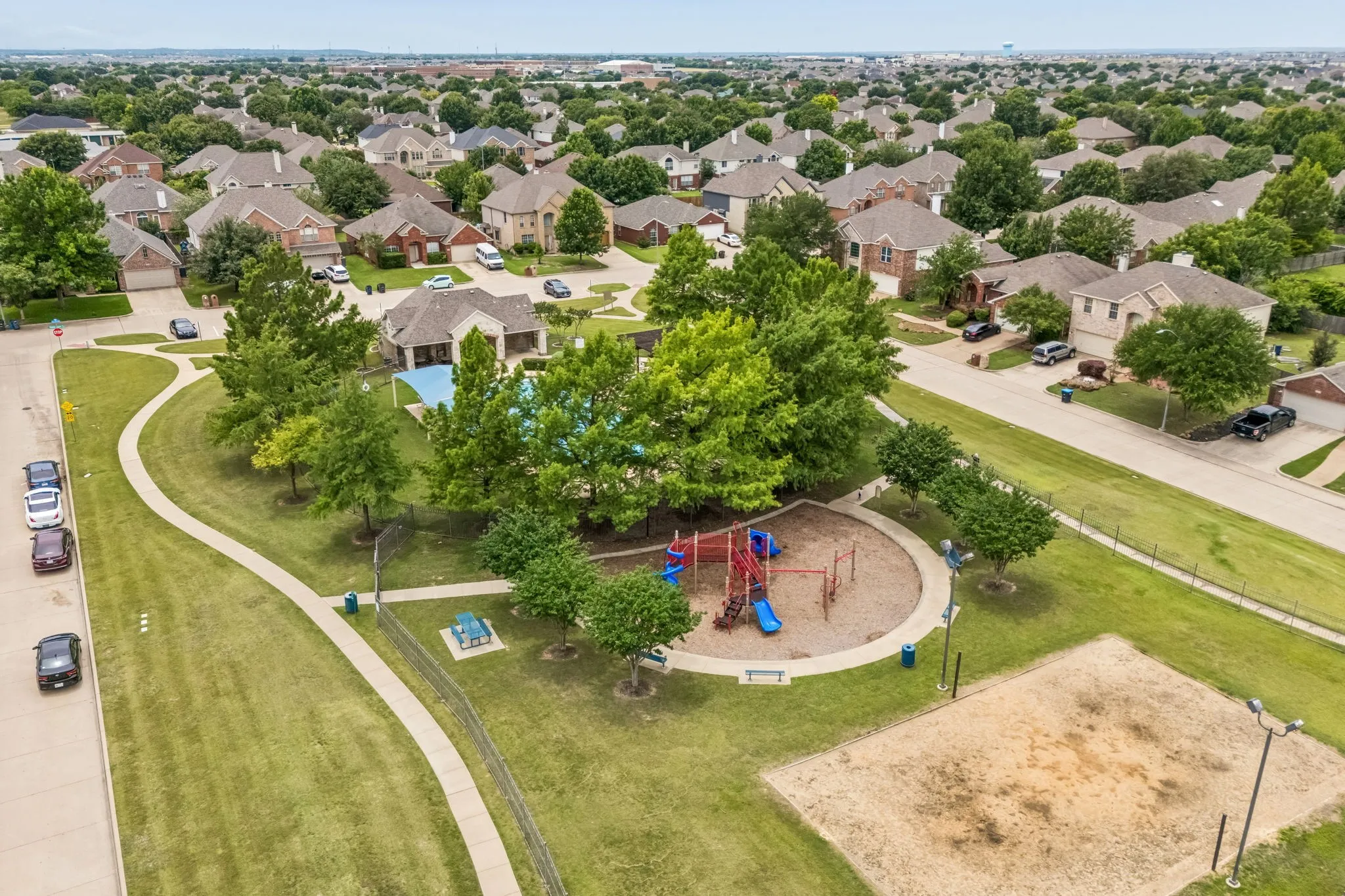 Single Family Residence For Sale in Tarrant County , 4501 Stepping Stone Drive, Fort Worth, Texas 76123, 4 Bedroom, 3 Bathroom, 2 Garage spaces, 2,680 Sqft, built in 2000, mls#21382260, Real Estate Agent in Fort Worth, Homes For Sale in Tarrant county, Homes For Sale in Fort Worth, Realtor in Fort Worth Texas, Real Estate Brokerage Independent Realty Texas, Luminita Cordes Realtor
