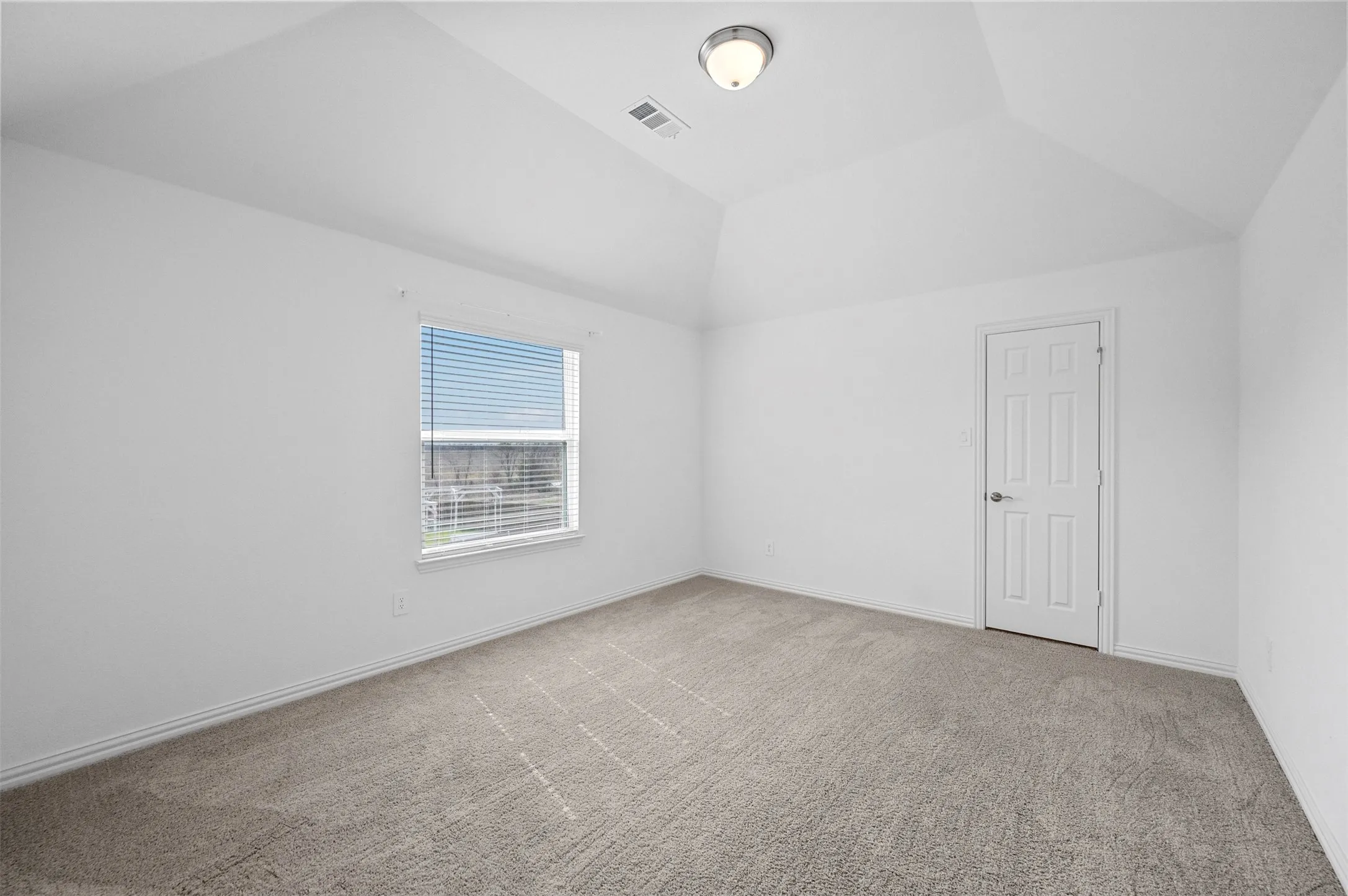 Single Family Residence For Sale in Kaufman County , 809 Blue Heron Drive, Forney, Texas 75126, 5 Bedroom, 4 Bathroom, 2 Garage spaces, 4,047 Sqft, built in 2022, mls#21380821, Real Estate Agent in Forney, Homes For Sale in Kaufman county, Homes For Sale in Forney, Realtor in Forney Texas, Real Estate Brokerage Independent Realty Texas, Luminita Cordes Realtor