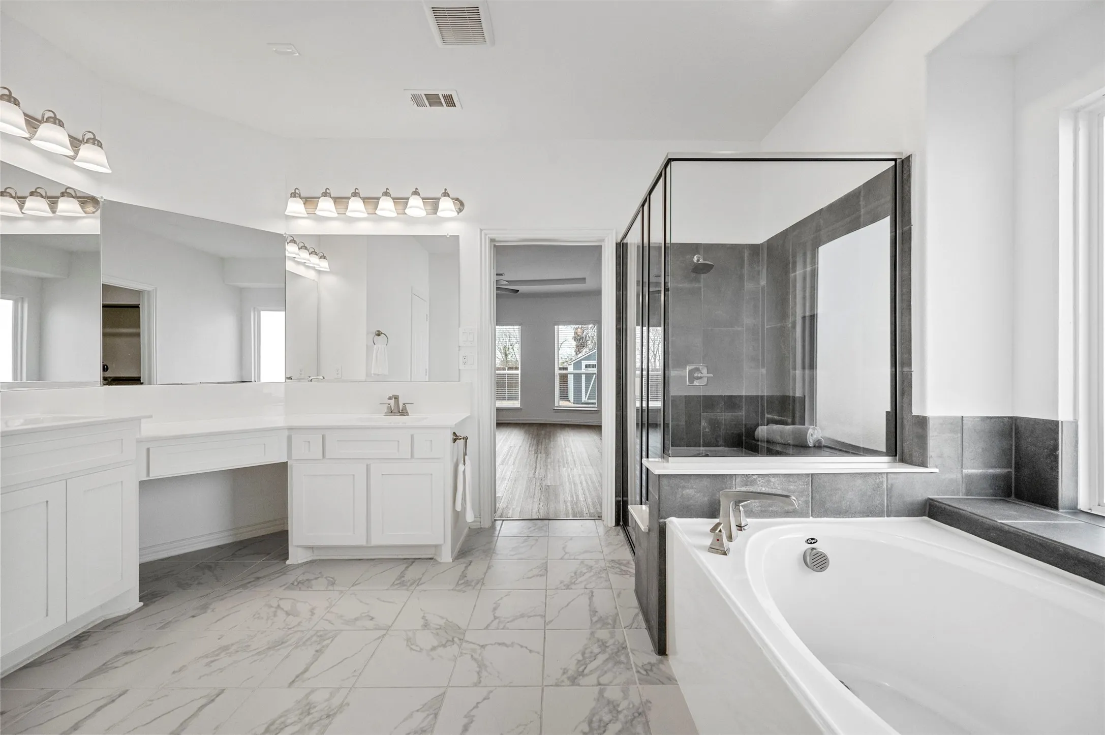 Single Family Residence For Sale in Kaufman County , 809 Blue Heron Drive, Forney, Texas 75126, 5 Bedroom, 4 Bathroom, 2 Garage spaces, 4,047 Sqft, built in 2022, mls#21380821, Real Estate Agent in Forney, Homes For Sale in Kaufman county, Homes For Sale in Forney, Realtor in Forney Texas, Real Estate Brokerage Independent Realty Texas, Luminita Cordes Realtor