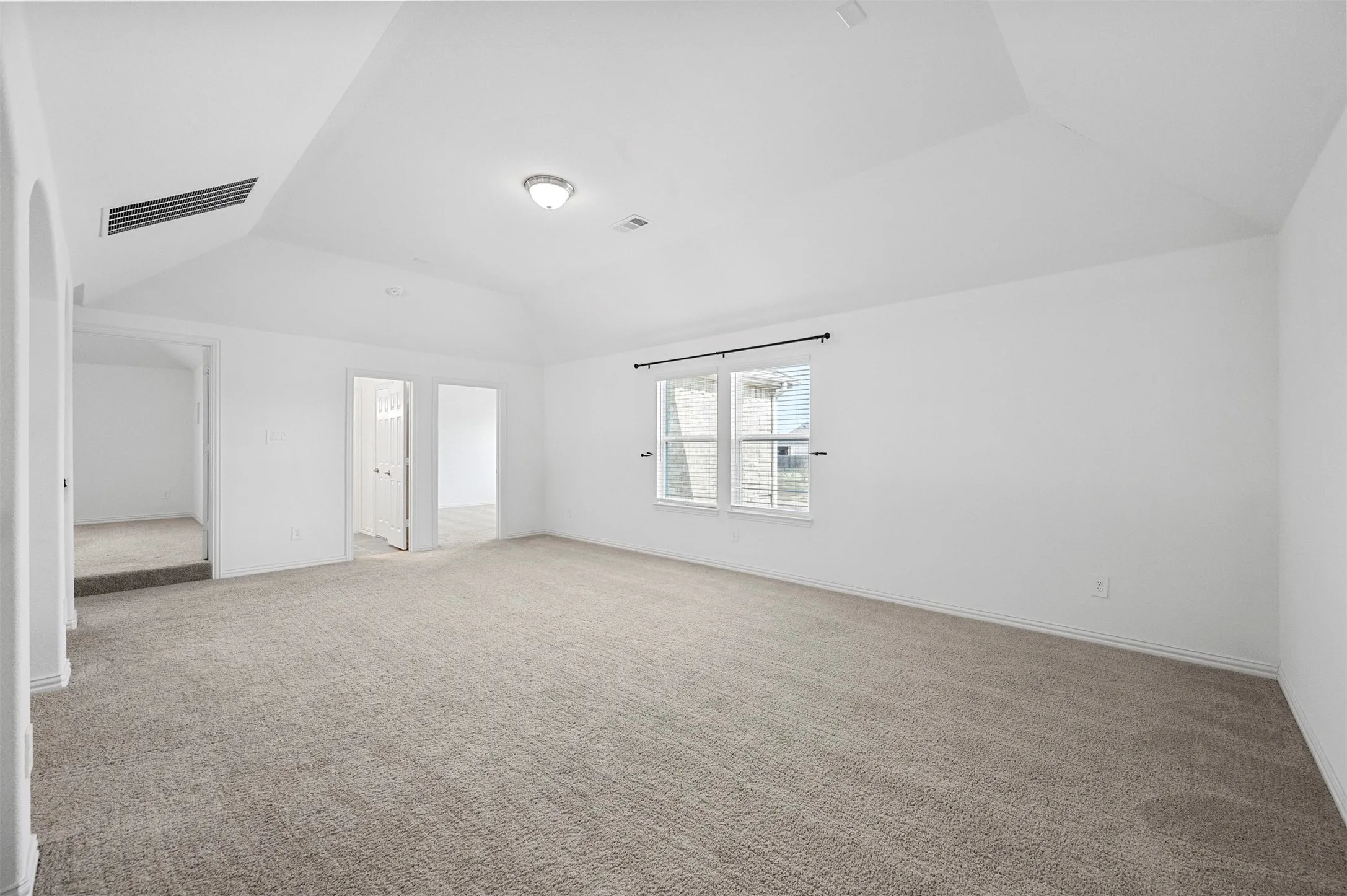 Single Family Residence For Sale in Kaufman County , 809 Blue Heron Drive, Forney, Texas 75126, 5 Bedroom, 4 Bathroom, 2 Garage spaces, 4,047 Sqft, built in 2022, mls#21380821, Real Estate Agent in Forney, Homes For Sale in Kaufman county, Homes For Sale in Forney, Realtor in Forney Texas, Real Estate Brokerage Independent Realty Texas, Luminita Cordes Realtor