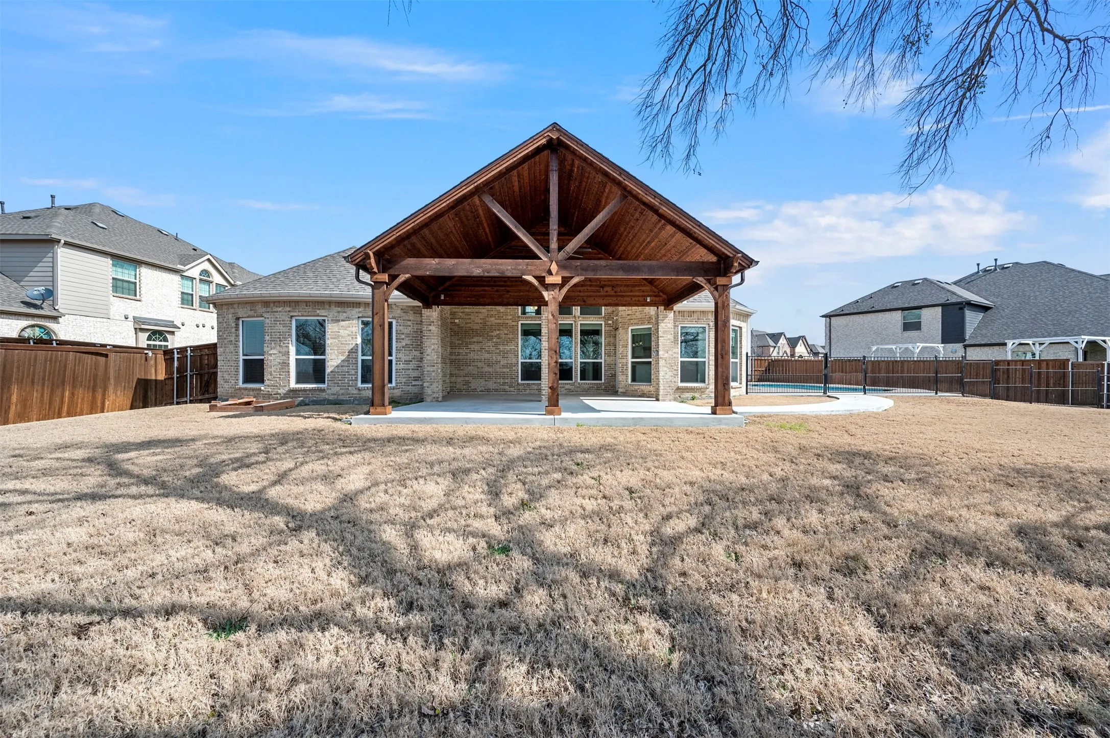 Single Family Residence For Sale in Kaufman County , 809 Blue Heron Drive, Forney, Texas 75126, 5 Bedroom, 4 Bathroom, 2 Garage spaces, 4,047 Sqft, built in 2022, mls#21380821, Real Estate Agent in Forney, Homes For Sale in Kaufman county, Homes For Sale in Forney, Realtor in Forney Texas, Real Estate Brokerage Independent Realty Texas, Luminita Cordes Realtor