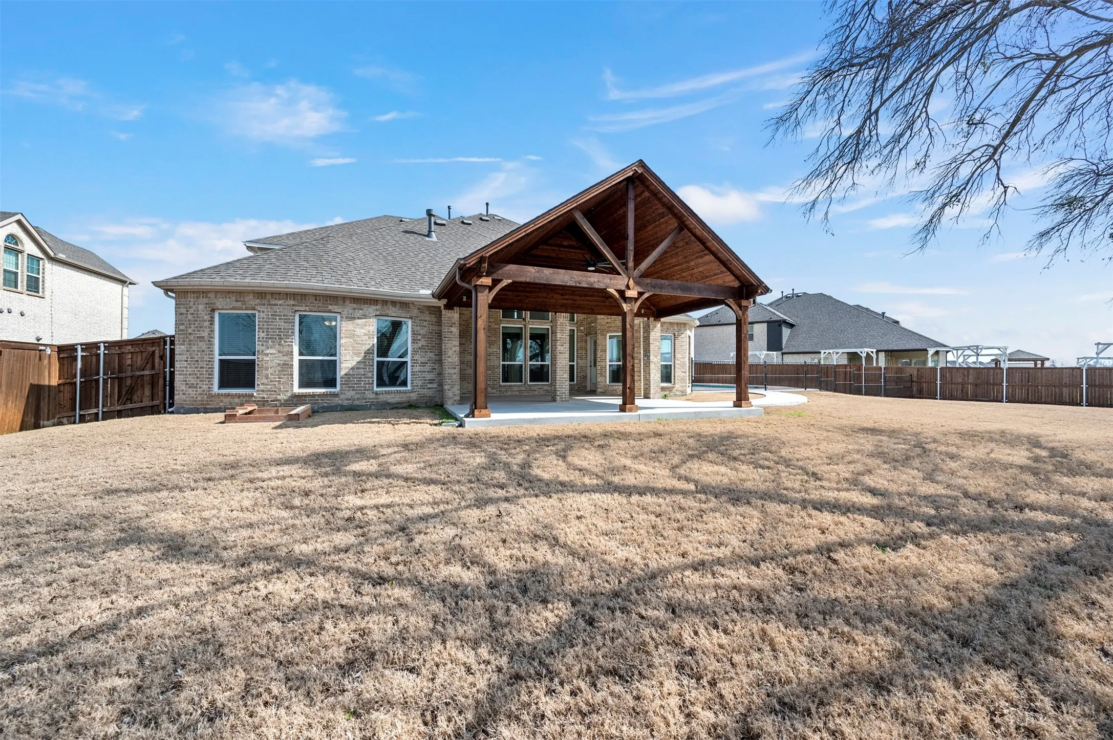Single Family Residence For Sale in Kaufman County , 809 Blue Heron Drive, Forney, Texas 75126, 5 Bedroom, 4 Bathroom, 2 Garage spaces, 4,047 Sqft, built in 2022, mls#21380821, Real Estate Agent in Forney, Homes For Sale in Kaufman county, Homes For Sale in Forney, Realtor in Forney Texas, Real Estate Brokerage Independent Realty Texas, Luminita Cordes Realtor