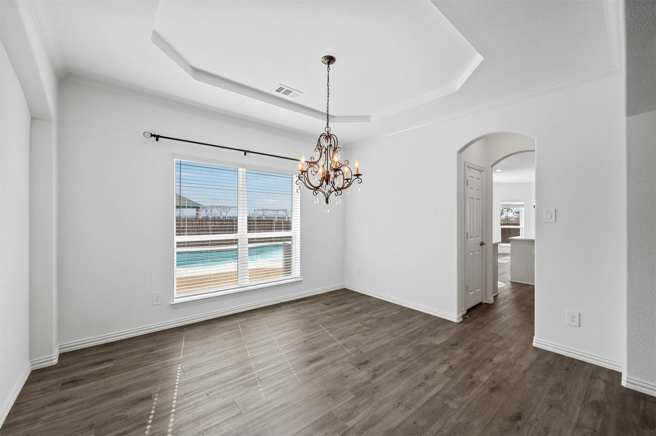 Single Family Residence For Sale in Kaufman County , 809 Blue Heron Drive, Forney, Texas 75126, 5 Bedroom, 4 Bathroom, 2 Garage spaces, 4,047 Sqft, built in 2022, mls#21380821, Real Estate Agent in Forney, Homes For Sale in Kaufman county, Homes For Sale in Forney, Realtor in Forney Texas, Real Estate Brokerage Independent Realty Texas, Luminita Cordes Realtor
