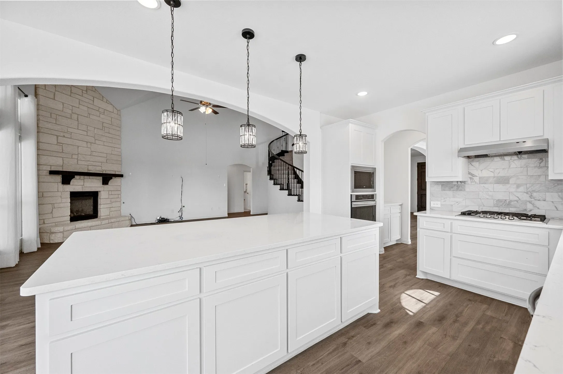 Single Family Residence For Sale in Kaufman County , 809 Blue Heron Drive, Forney, Texas 75126, 5 Bedroom, 4 Bathroom, 2 Garage spaces, 4,047 Sqft, built in 2022, mls#21380821, Real Estate Agent in Forney, Homes For Sale in Kaufman county, Homes For Sale in Forney, Realtor in Forney Texas, Real Estate Brokerage Independent Realty Texas, Luminita Cordes Realtor