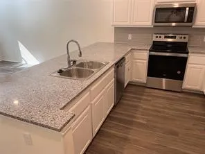Triplex For Rent in Fannin County , 802 S 5th Street 3, Bonham, Texas 75418, 3 Bedroom, 3 Bathroom, 1 Garage spaces, 1,261 Sqft, built in 2023, mls#21382330, Real Estate Agent in Bonham, Homes For Rent in Fannin county, Homes For Rent in Bonham, Realtor in Bonham Texas, Real Estate Brokerage Independent Realty Texas, Luminita Cordes Realtor