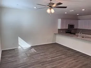 Triplex For Rent in Fannin County , 802 S 5th Street 3, Bonham, Texas 75418, 3 Bedroom, 3 Bathroom, 1 Garage spaces, 1,261 Sqft, built in 2023, mls#21382330, Real Estate Agent in Bonham, Homes For Rent in Fannin county, Homes For Rent in Bonham, Realtor in Bonham Texas, Real Estate Brokerage Independent Realty Texas, Luminita Cordes Realtor