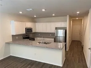 Triplex For Rent in Fannin County , 802 S 5th Street 3, Bonham, Texas 75418, 3 Bedroom, 3 Bathroom, 1 Garage spaces, 1,261 Sqft, built in 2023, mls#21382330, Real Estate Agent in Bonham, Homes For Rent in Fannin county, Homes For Rent in Bonham, Realtor in Bonham Texas, Real Estate Brokerage Independent Realty Texas, Luminita Cordes Realtor