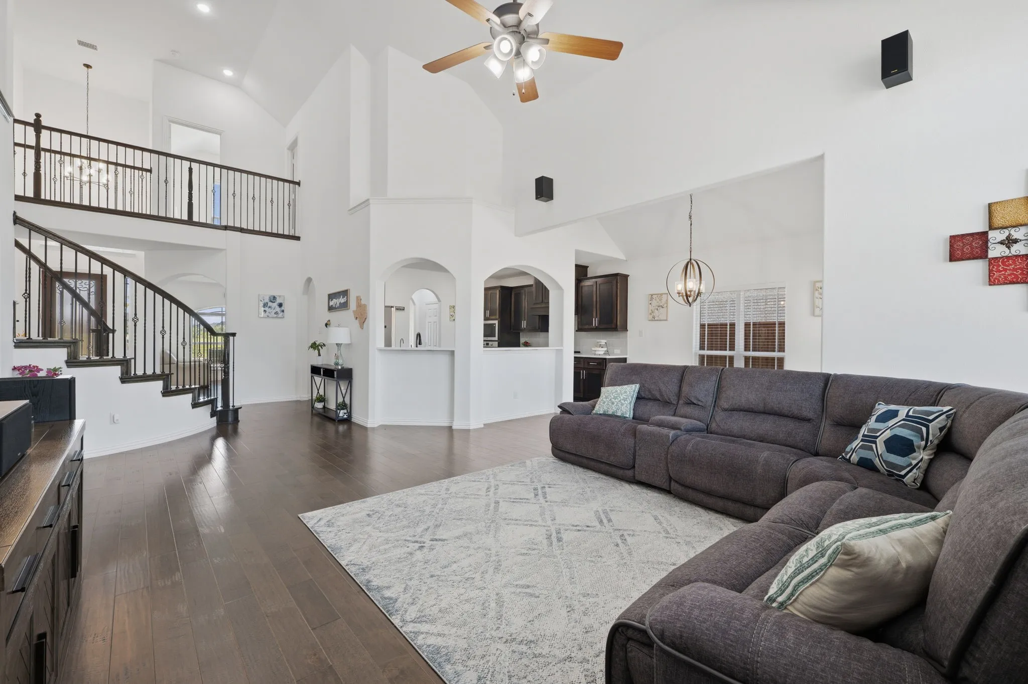 Single Family Residence For Sale in Collin County , 461 Highbridge Lane, Prosper, Texas 75078, 5 Bedroom, 5 Bathroom, 2 Garage spaces, 4,486 Sqft, built in 2022, mls#21381277, Real Estate Agent in Prosper, Homes For Sale in Collin county, Homes For Sale in Prosper, Realtor in Prosper Texas, Real Estate Brokerage Independent Realty Texas, Luminita Cordes Realtor