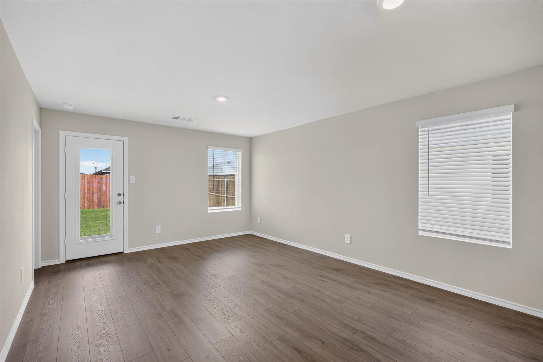 Single Family Residence For Rent in Collin County , 1817 Teton River Drive, Blue Ridge, Texas 75424, 3 Bedroom, 2 Bathroom, 2 Garage spaces, 1,211 Sqft, built in 2026, mls#21382340, Real Estate Agent in Blue Ridge, Homes For Rent in Collin county, Homes For Rent in Blue Ridge, Realtor in Blue Ridge Texas, Real Estate Brokerage Independent Realty Texas, Luminita Cordes Realtor