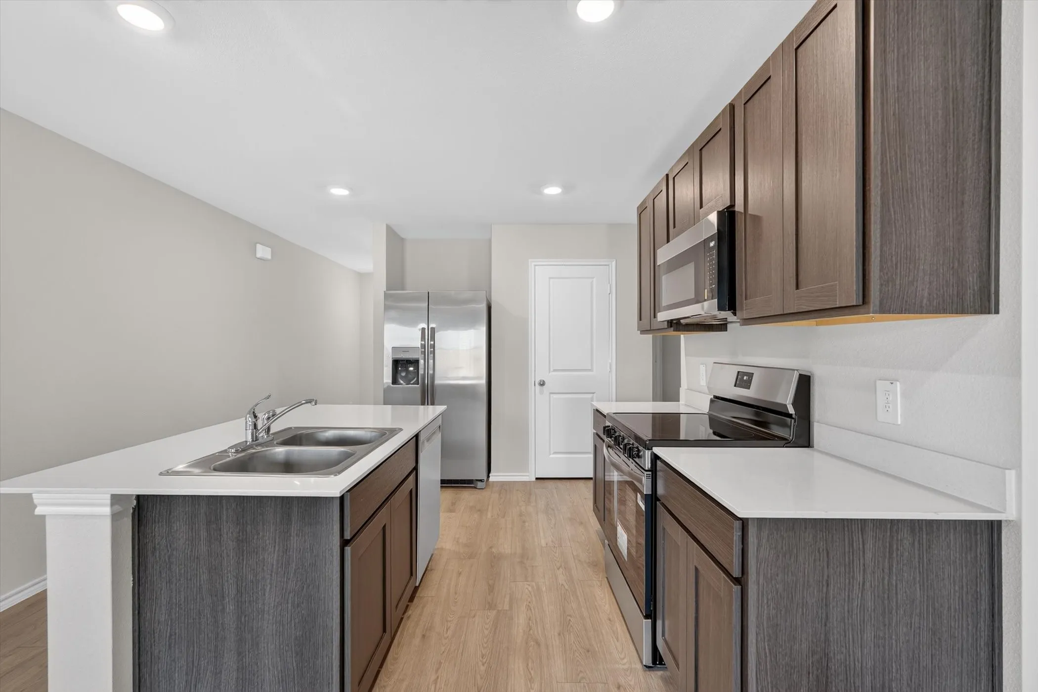 Single Family Residence For Rent in Collin County , 1817 Teton River Drive, Blue Ridge, Texas 75424, 3 Bedroom, 2 Bathroom, 2 Garage spaces, 1,211 Sqft, built in 2026, mls#21382340, Real Estate Agent in Blue Ridge, Homes For Rent in Collin county, Homes For Rent in Blue Ridge, Realtor in Blue Ridge Texas, Real Estate Brokerage Independent Realty Texas, Luminita Cordes Realtor