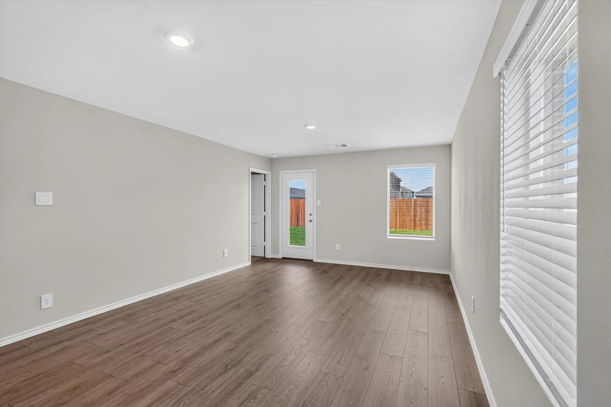 Single Family Residence For Rent in Collin County , 1817 Teton River Drive, Blue Ridge, Texas 75424, 3 Bedroom, 2 Bathroom, 2 Garage spaces, 1,211 Sqft, built in 2026, mls#21382340, Real Estate Agent in Blue Ridge, Homes For Rent in Collin county, Homes For Rent in Blue Ridge, Realtor in Blue Ridge Texas, Real Estate Brokerage Independent Realty Texas, Luminita Cordes Realtor