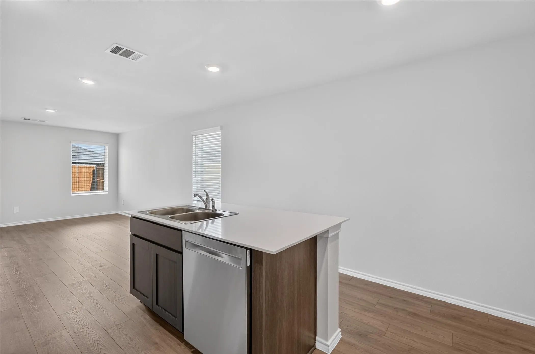 Single Family Residence For Rent in Collin County , 1817 Teton River Drive, Blue Ridge, Texas 75424, 3 Bedroom, 2 Bathroom, 2 Garage spaces, 1,211 Sqft, built in 2026, mls#21382340, Real Estate Agent in Blue Ridge, Homes For Rent in Collin county, Homes For Rent in Blue Ridge, Realtor in Blue Ridge Texas, Real Estate Brokerage Independent Realty Texas, Luminita Cordes Realtor