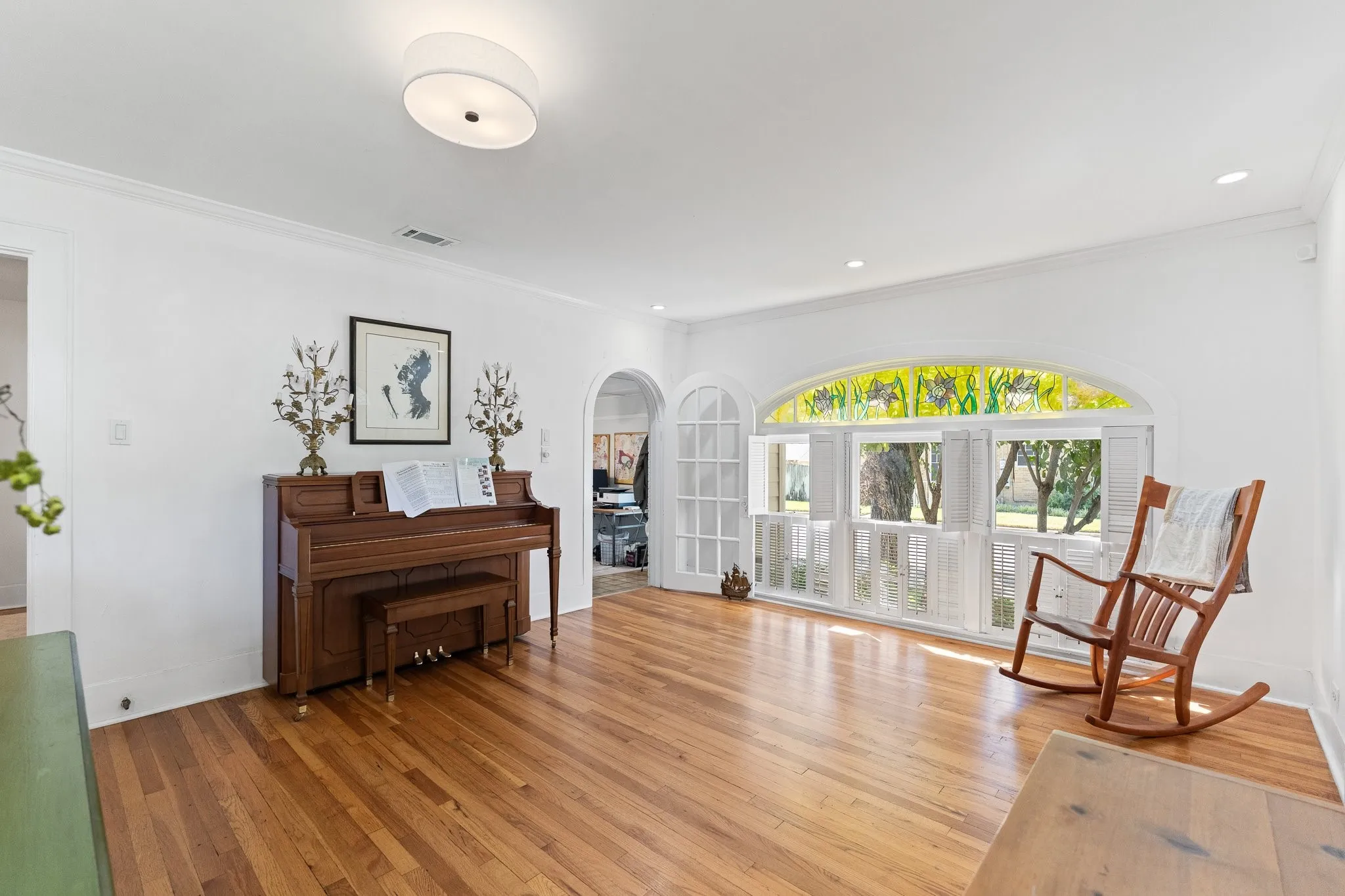 Here's another view of this sitting room. The door straight ahead leads to the office/laundry room.