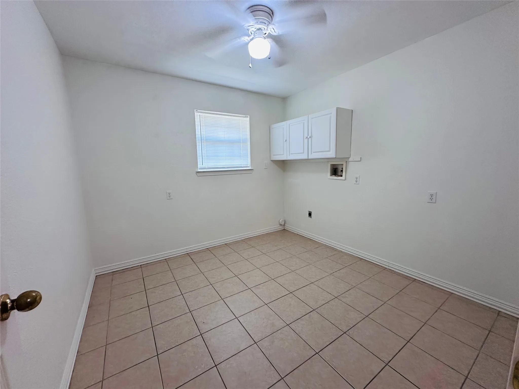 Single Family Residence For Sale in Henderson County , 14203 County Road 2900, Eustace, Texas 75124, 3 Bedroom, 2 Bathroom, 2 Garage spaces, 1,829 Sqft, built in 2006, mls#21382339, Real Estate Agent in Eustace, Homes For Sale in Henderson county, Homes For Sale in Eustace, Realtor in Eustace Texas, Real Estate Brokerage Independent Realty Texas, Luminita Cordes Realtor