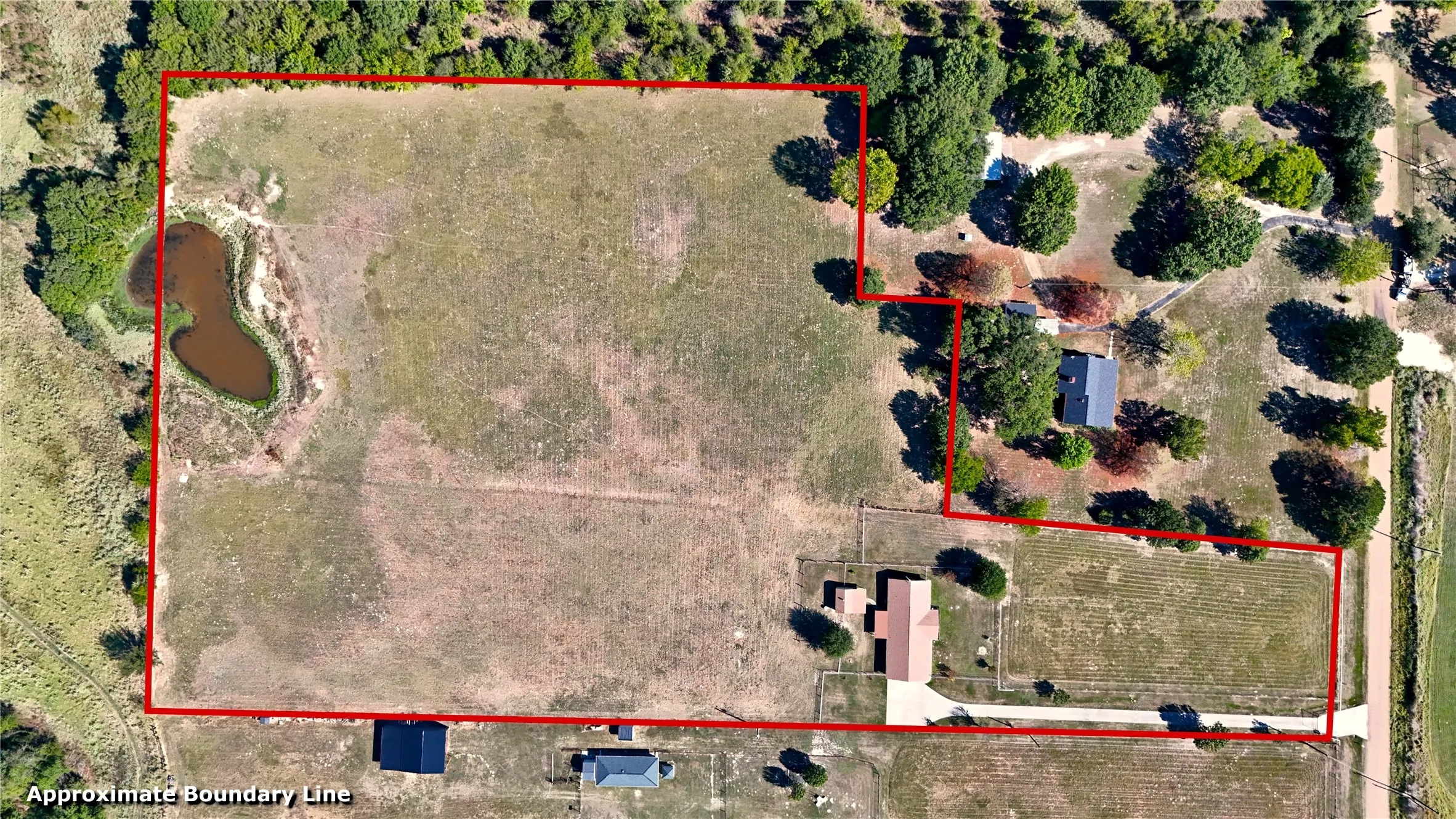 Single Family Residence For Sale in Henderson County , 14203 County Road 2900, Eustace, Texas 75124, 3 Bedroom, 2 Bathroom, 2 Garage spaces, 1,829 Sqft, built in 2006, mls#21382339, Real Estate Agent in Eustace, Homes For Sale in Henderson county, Homes For Sale in Eustace, Realtor in Eustace Texas, Real Estate Brokerage Independent Realty Texas, Luminita Cordes Realtor