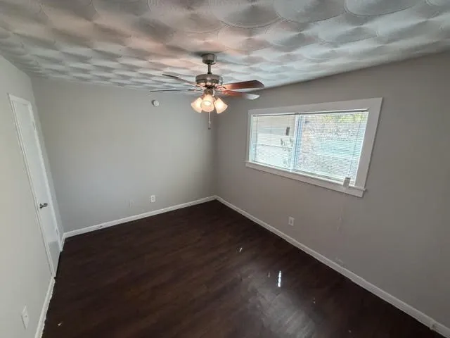 Apartment For Rent in Dallas County , 723 N Marsalis Avenue 106, Dallas, Texas 75203, 1 Bedroom, 1 Bathroom, Garage spaces, 753 Sqft, built in 1961, mls#21382321, Real Estate Agent in Dallas, Homes For Rent in Dallas county, Homes For Rent in Dallas, Realtor in Dallas Texas, Real Estate Brokerage Independent Realty Texas, Luminita Cordes Realtor