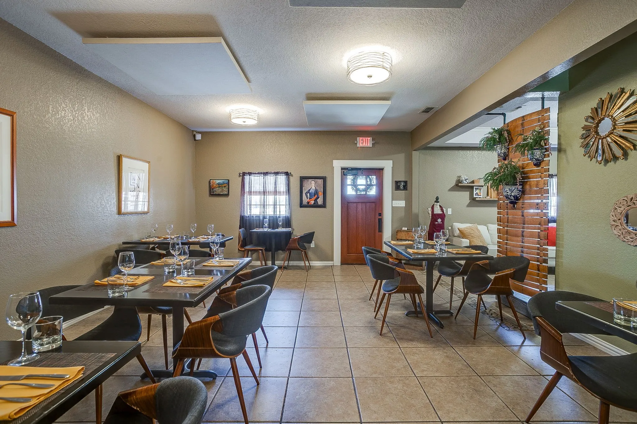 Business For Rent in Hood County , 605 Calinco Drive, Granbury, Texas 76048, 0, 0, Garage spaces, 0 Sqft, built in 1968, mls#21382345, Real Estate Agent in Granbury, Homes For Rent in Hood county, Homes For Rent in Granbury, Realtor in Granbury Texas, Real Estate Brokerage Independent Realty Texas, Luminita Cordes Realtor