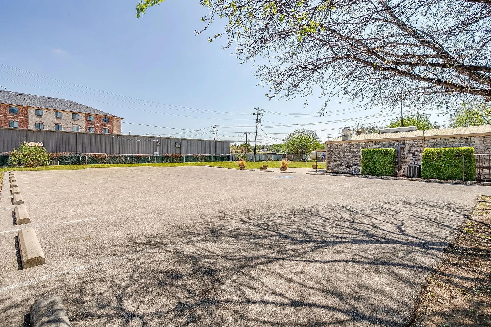 Business For Rent in Hood County , 605 Calinco Drive, Granbury, Texas 76048, 0, 0, Garage spaces, 0 Sqft, built in 1968, mls#21382345, Real Estate Agent in Granbury, Homes For Rent in Hood county, Homes For Rent in Granbury, Realtor in Granbury Texas, Real Estate Brokerage Independent Realty Texas, Luminita Cordes Realtor