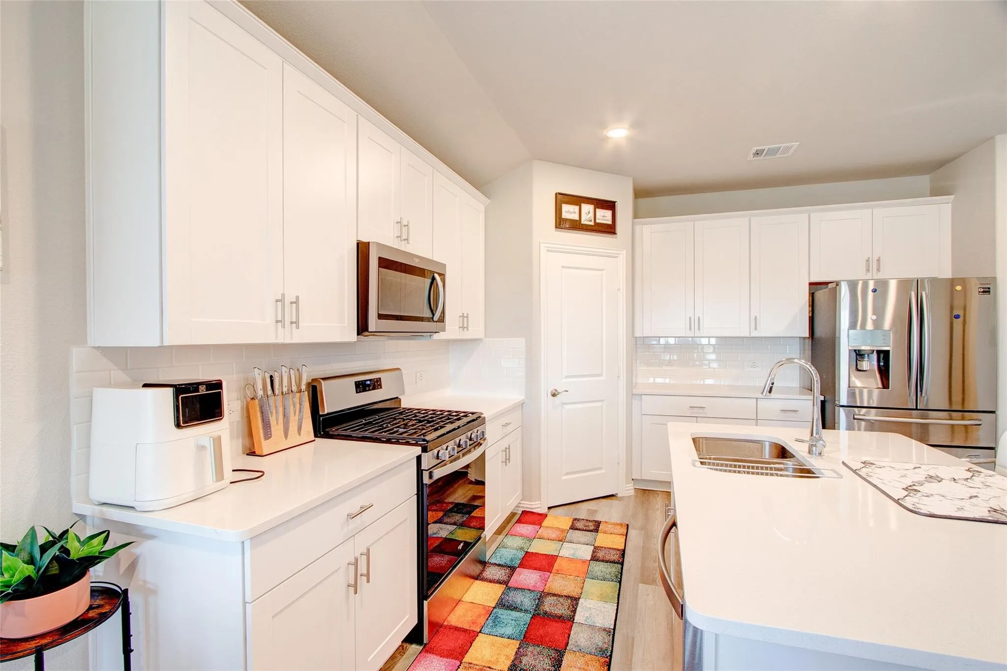 Single Family Residence For Sale in Collin County , 727 Williams Way, Lowry Crossing, Texas 75069, 3 Bedroom, 2 Bathroom, 2 Garage spaces, 1,847 Sqft, built in 2023, mls#21374243, Real Estate Agent in Lowry Crossing, Homes For Sale in Collin county, Homes For Sale in Lowry Crossing, Realtor in Lowry Crossing Texas, Real Estate Brokerage Independent Realty Texas, Luminita Cordes Realtor