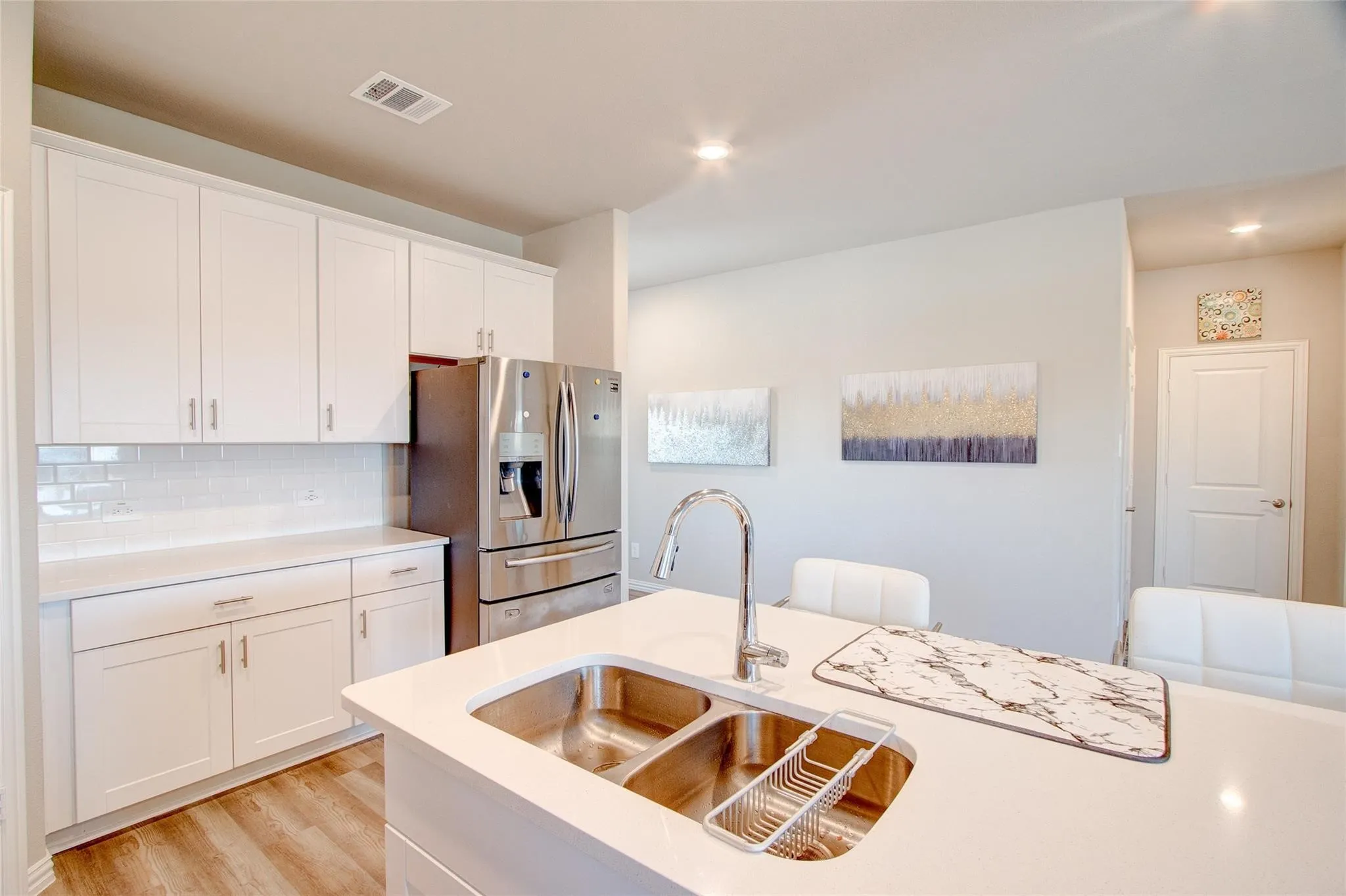 Single Family Residence For Sale in Collin County , 727 Williams Way, Lowry Crossing, Texas 75069, 3 Bedroom, 2 Bathroom, 2 Garage spaces, 1,847 Sqft, built in 2023, mls#21374243, Real Estate Agent in Lowry Crossing, Homes For Sale in Collin county, Homes For Sale in Lowry Crossing, Realtor in Lowry Crossing Texas, Real Estate Brokerage Independent Realty Texas, Luminita Cordes Realtor