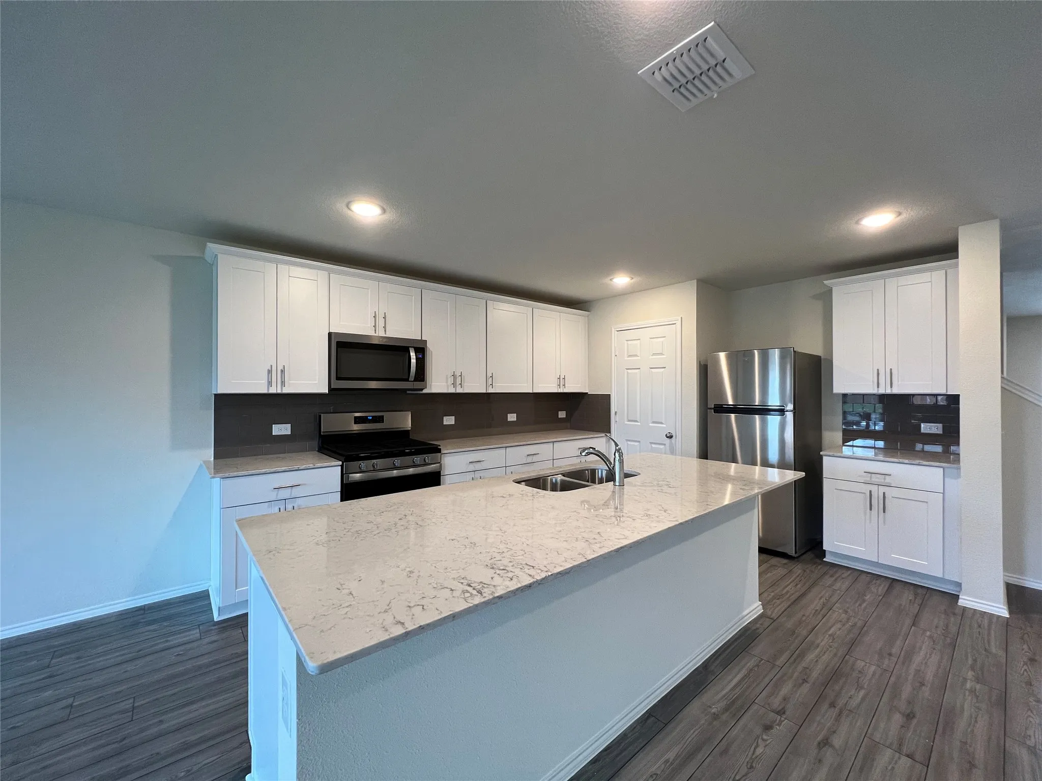 Single Family Residence For Rent in Denton County , 16013 Crews Avenue, Haslet, Texas 76052, 4 Bedroom, 3 Bathroom, 2 Garage spaces, 2,498 Sqft, built in 2021, mls#21382347, Real Estate Agent in Haslet, Homes For Rent in Denton county, Homes For Rent in Haslet, Realtor in Haslet Texas, Real Estate Brokerage Independent Realty Texas, Luminita Cordes Realtor