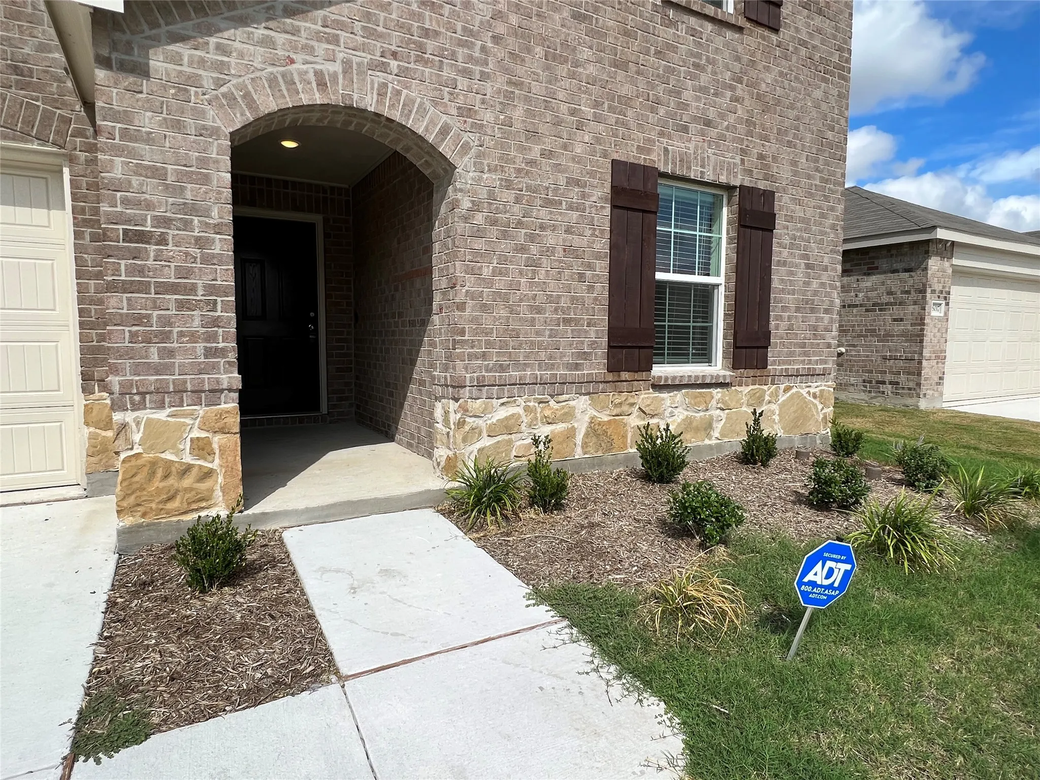 Single Family Residence For Rent in Denton County , 16013 Crews Avenue, Haslet, Texas 76052, 4 Bedroom, 3 Bathroom, 2 Garage spaces, 2,498 Sqft, built in 2021, mls#21382347, Real Estate Agent in Haslet, Homes For Rent in Denton county, Homes For Rent in Haslet, Realtor in Haslet Texas, Real Estate Brokerage Independent Realty Texas, Luminita Cordes Realtor