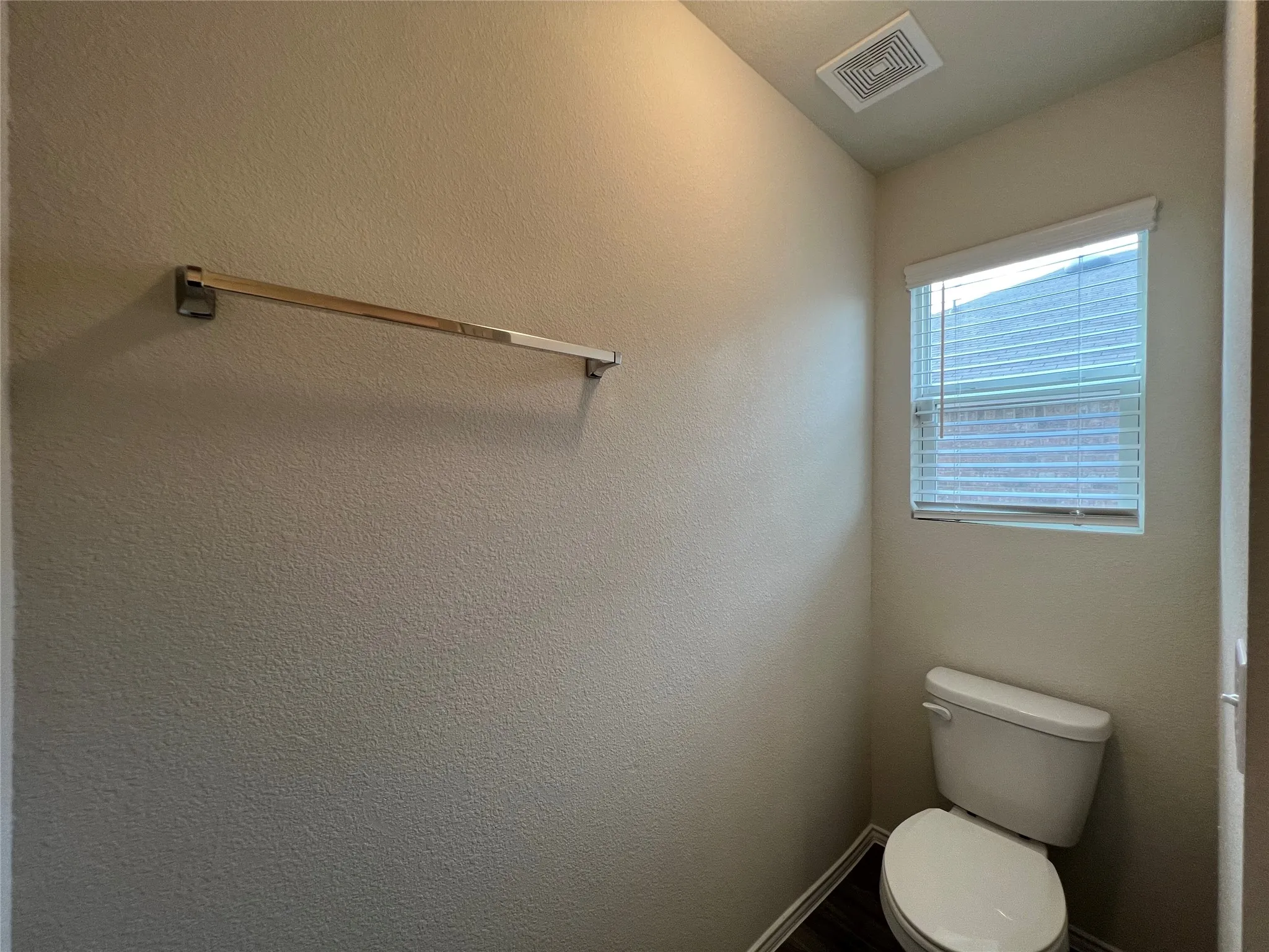 Single Family Residence For Rent in Denton County , 16013 Crews Avenue, Haslet, Texas 76052, 4 Bedroom, 3 Bathroom, 2 Garage spaces, 2,498 Sqft, built in 2021, mls#21382347, Real Estate Agent in Haslet, Homes For Rent in Denton county, Homes For Rent in Haslet, Realtor in Haslet Texas, Real Estate Brokerage Independent Realty Texas, Luminita Cordes Realtor
