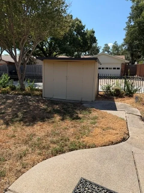 Shed